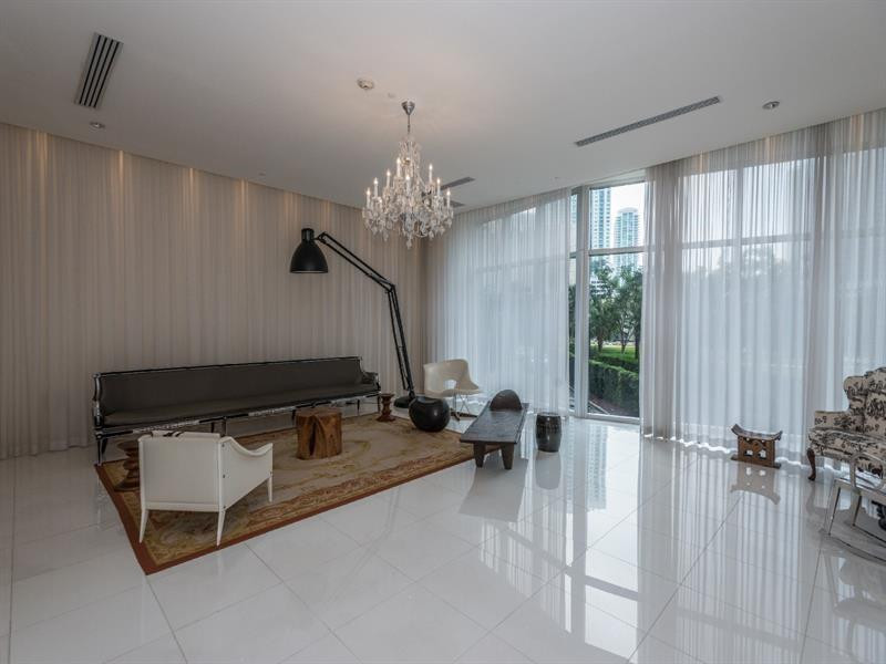 465 Brickell #Bay 419, Miami FL 33131