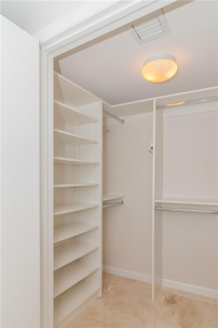 465 Brickell #Bay 419, Miami FL 33131
