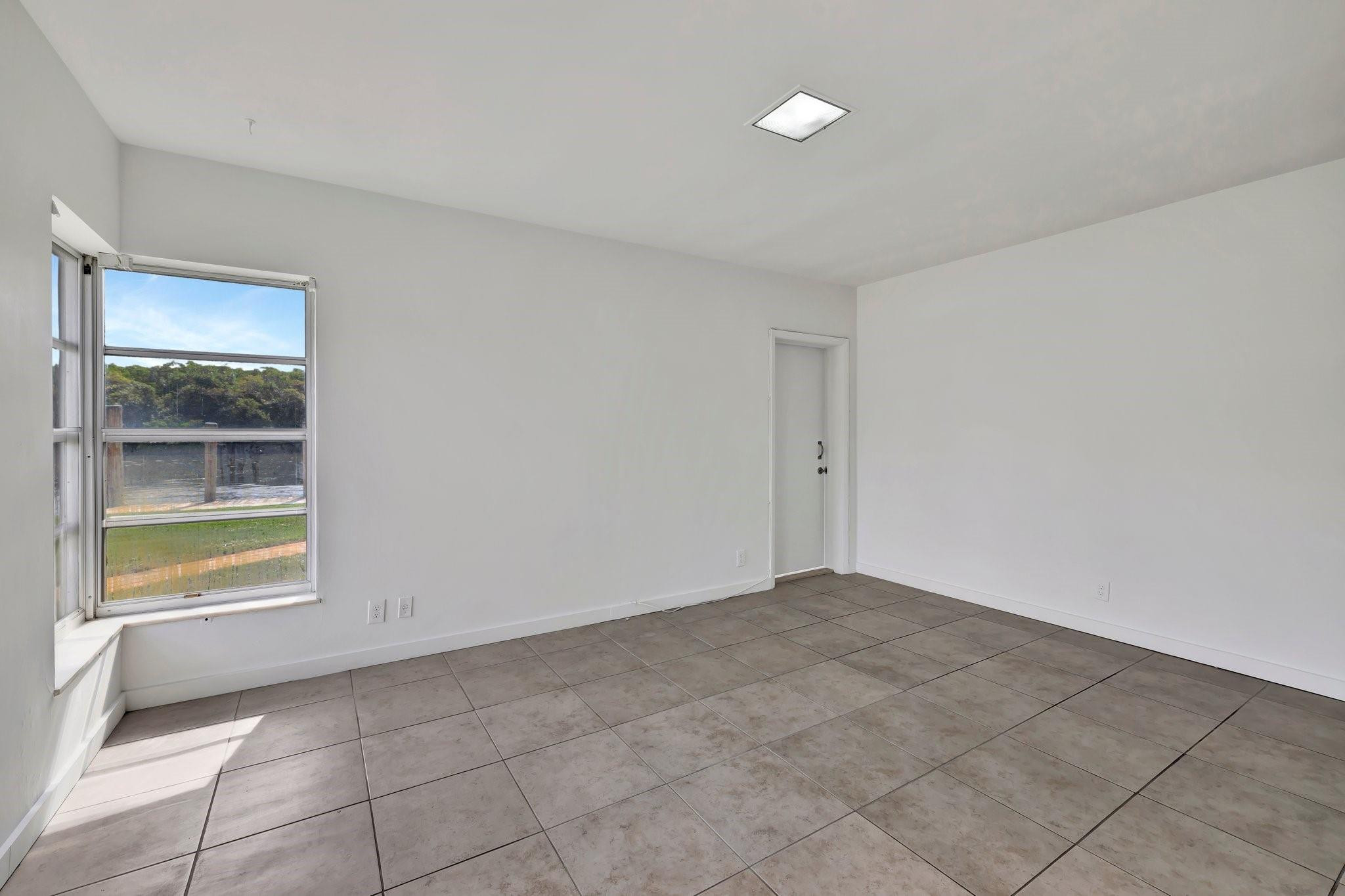 2390 SW 27th Te, Fort Lauderdale FL 33312