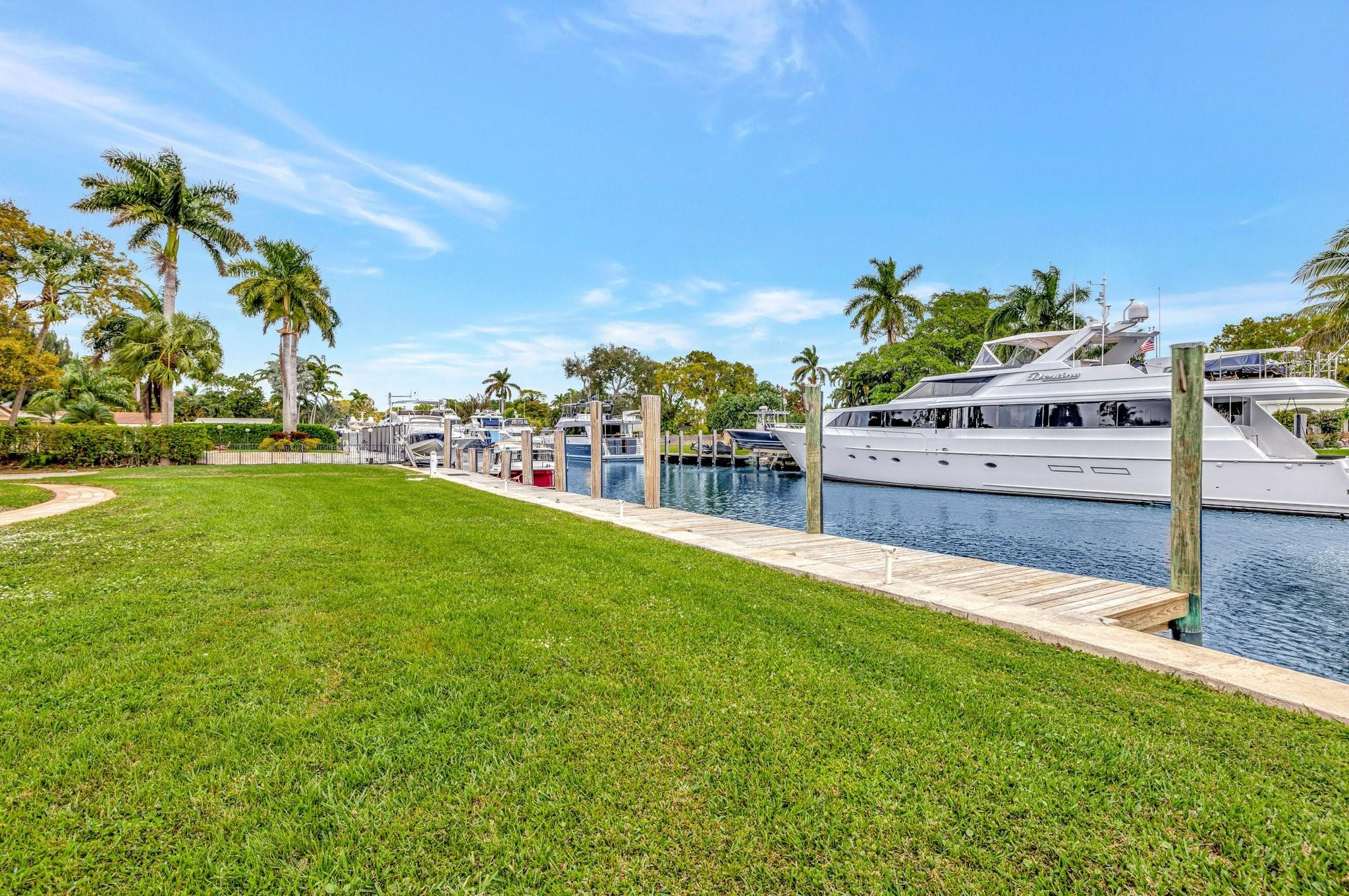 2390 SW 27th Te, Fort Lauderdale FL 33312