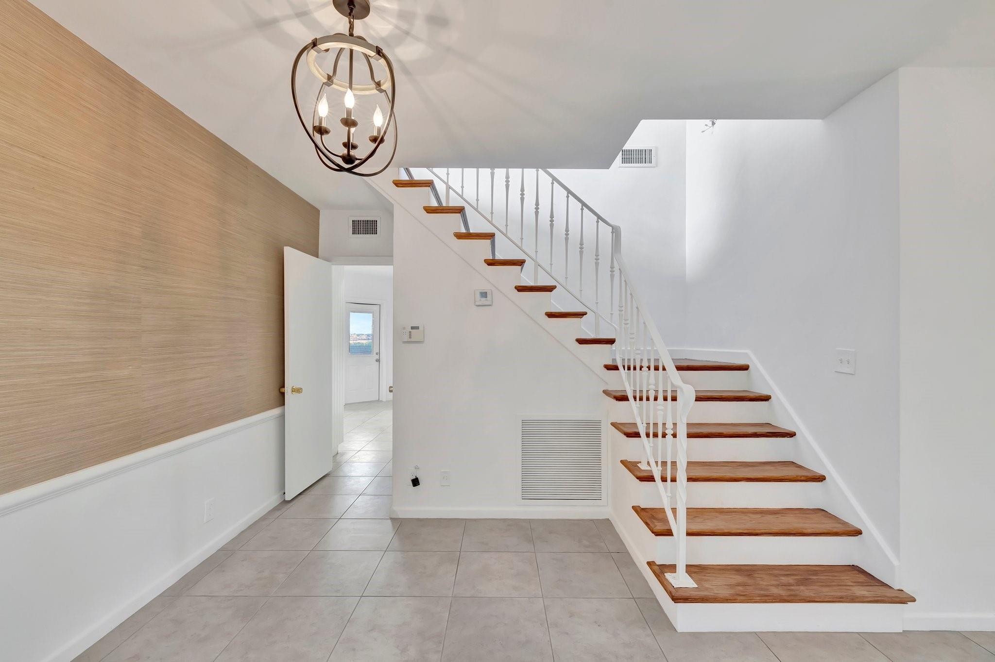 2390 SW 27th Te, Fort Lauderdale FL 33312