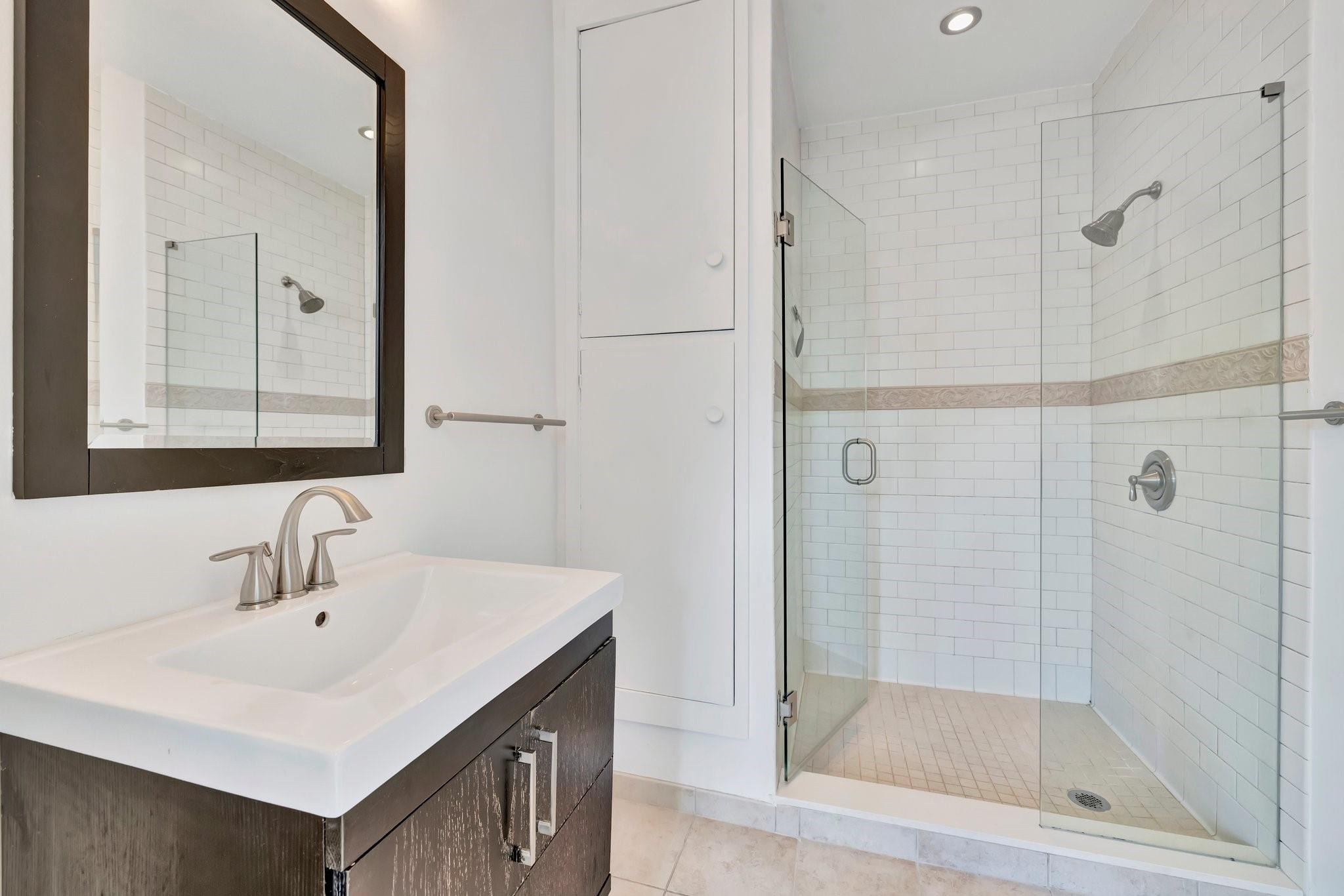 2390 SW 27th Te, Fort Lauderdale FL 33312