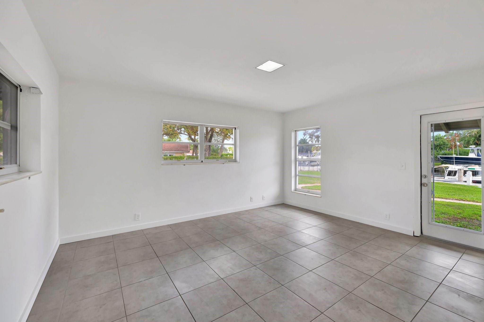 2390 SW 27th Te, Fort Lauderdale FL 33312