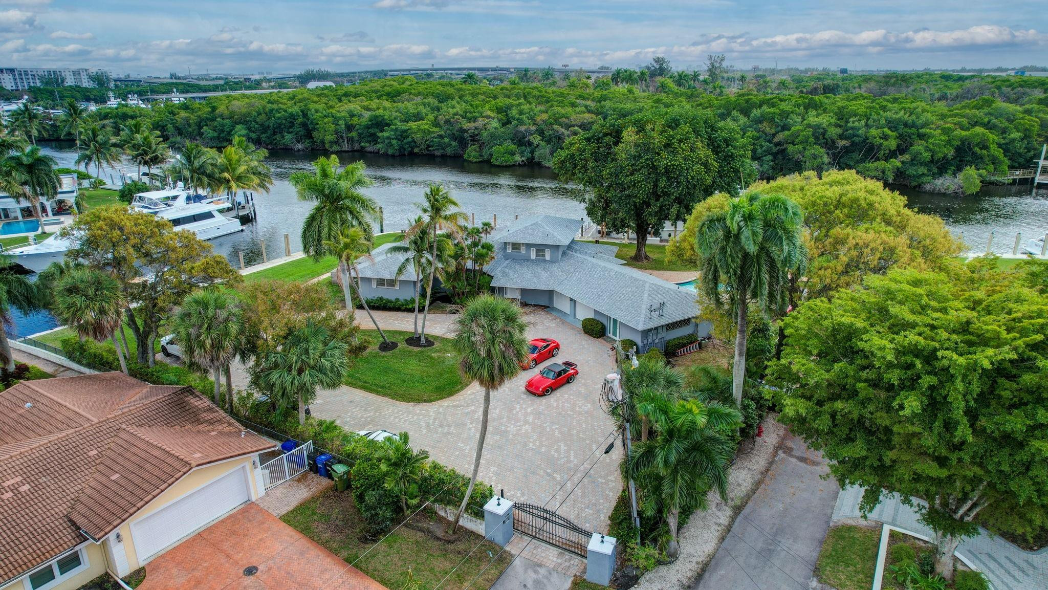 2390 SW 27th Te, Fort Lauderdale FL 33312