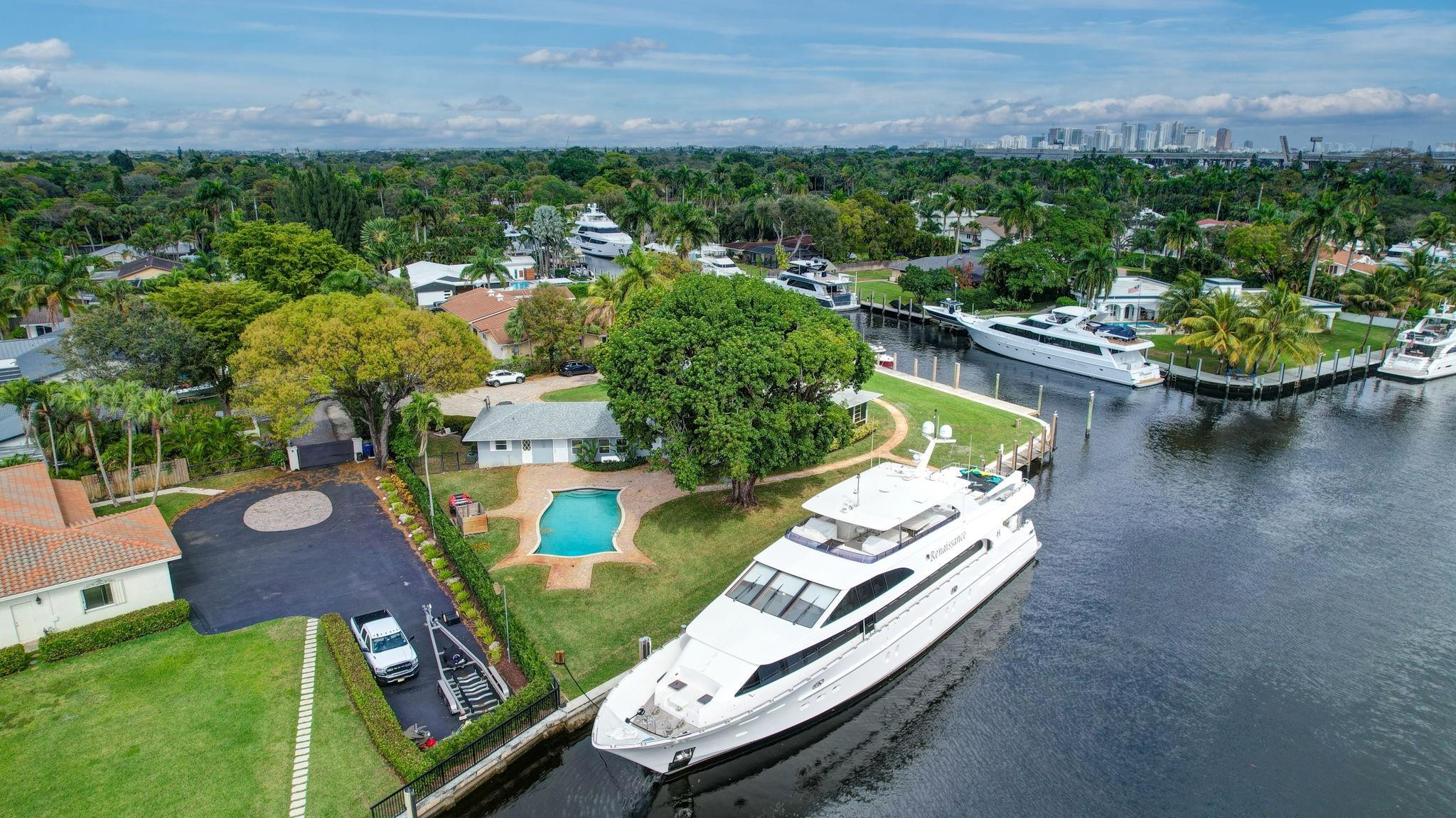 2390 SW 27th Te, Fort Lauderdale FL 33312