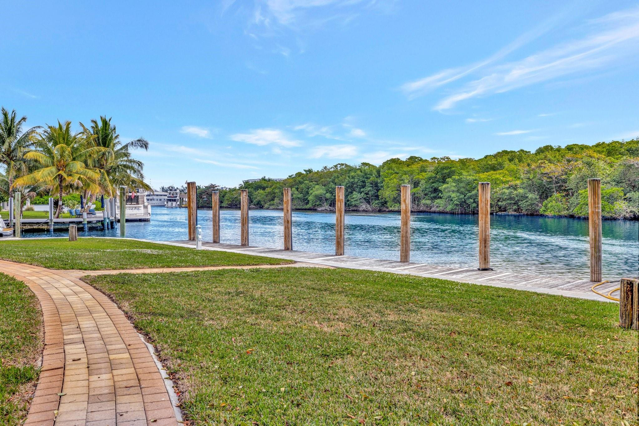 2390 SW 27th Te, Fort Lauderdale FL 33312