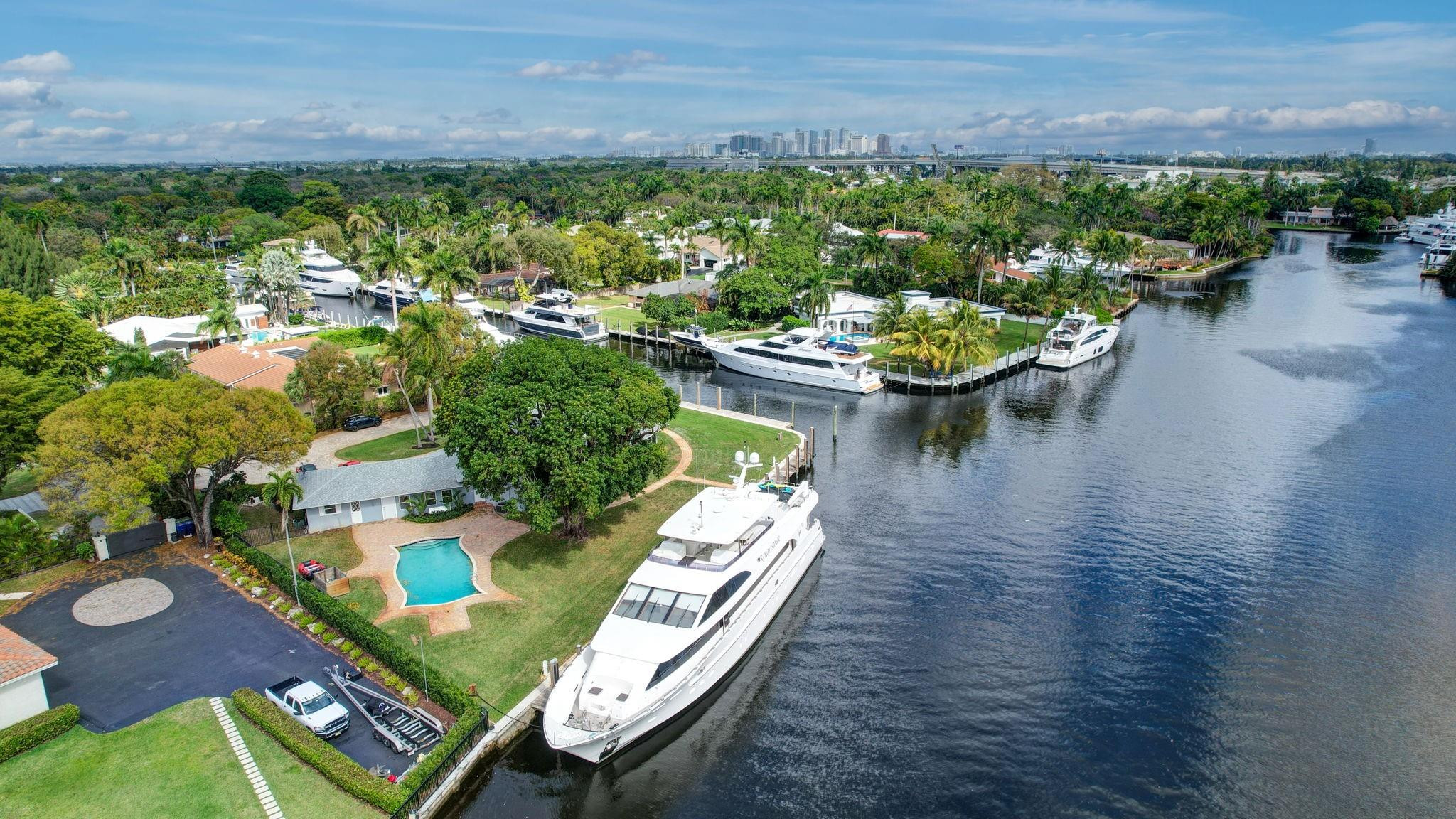 2390 SW 27th Te, Fort Lauderdale FL 33312