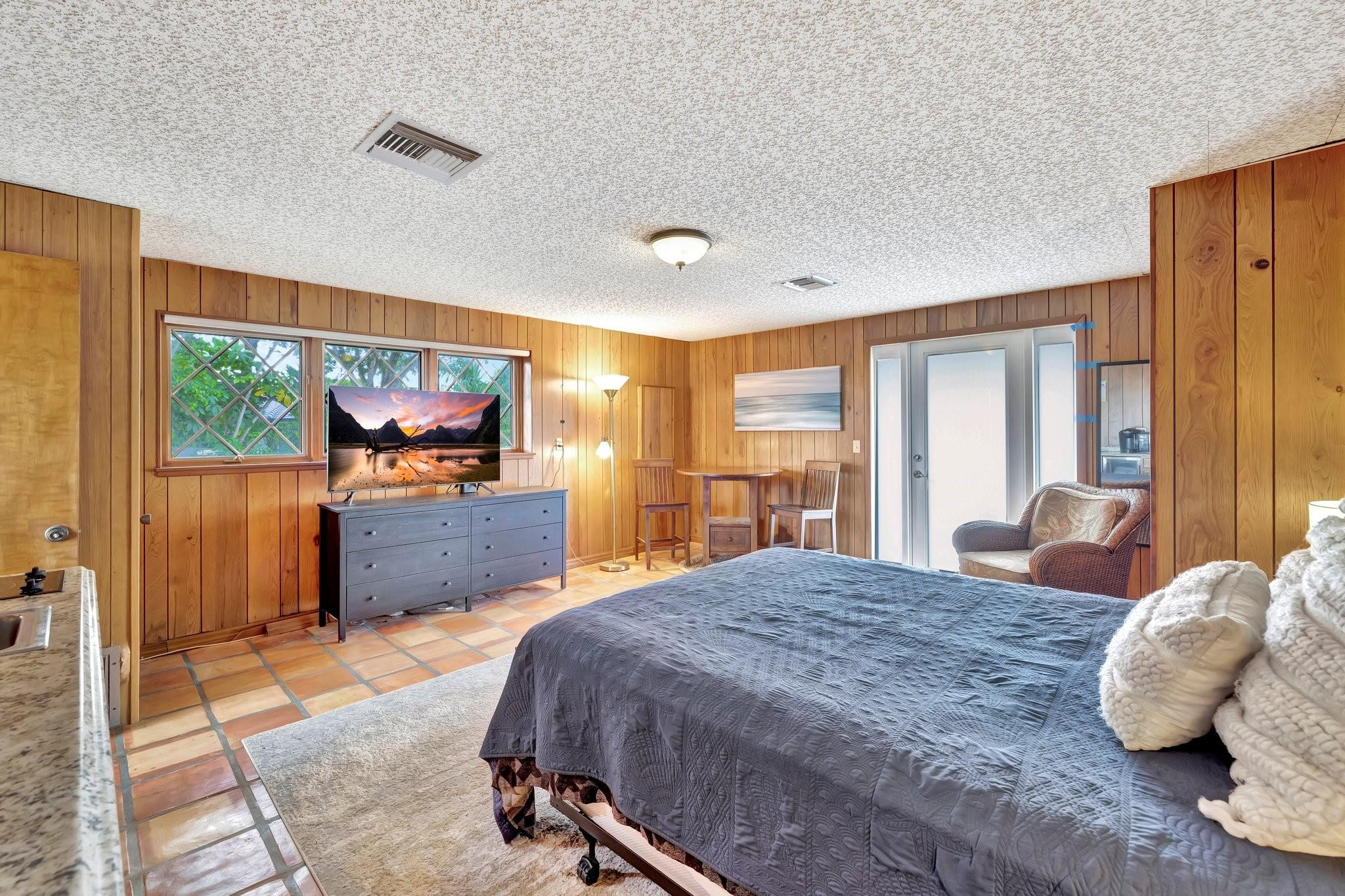 2390 SW 27th Te, Fort Lauderdale FL 33312