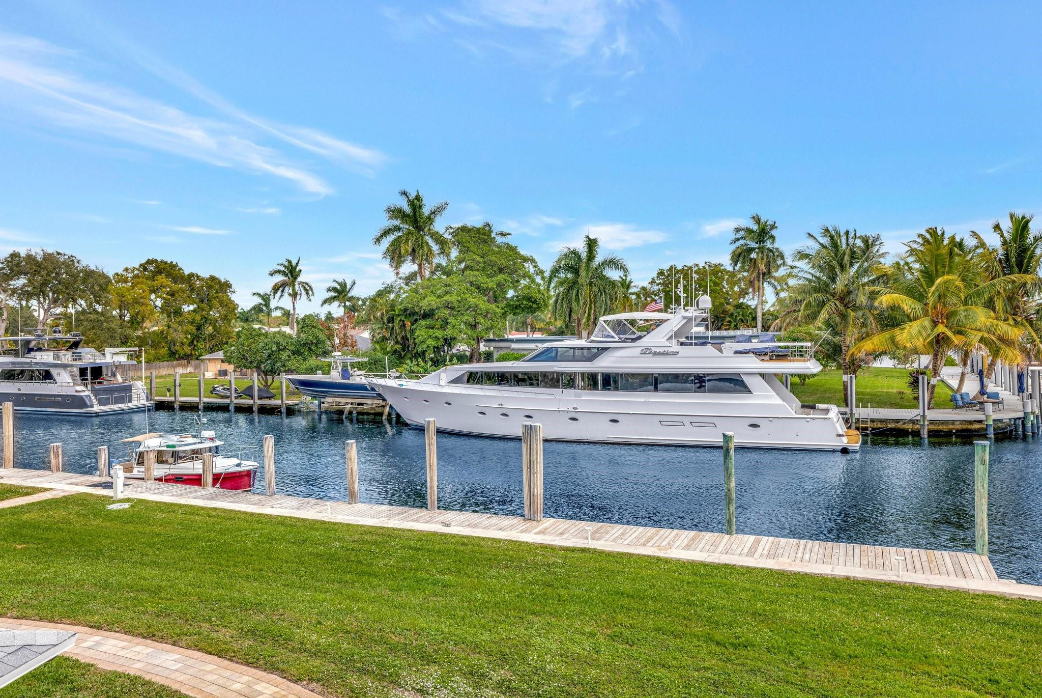 2390 SW 27th Te, Fort Lauderdale FL 33312