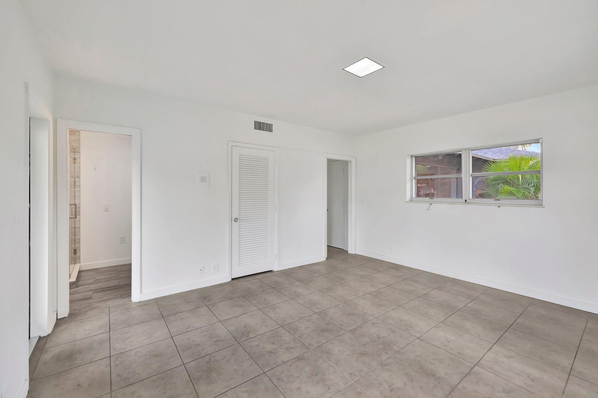 2390 SW 27th Te, Fort Lauderdale FL 33312