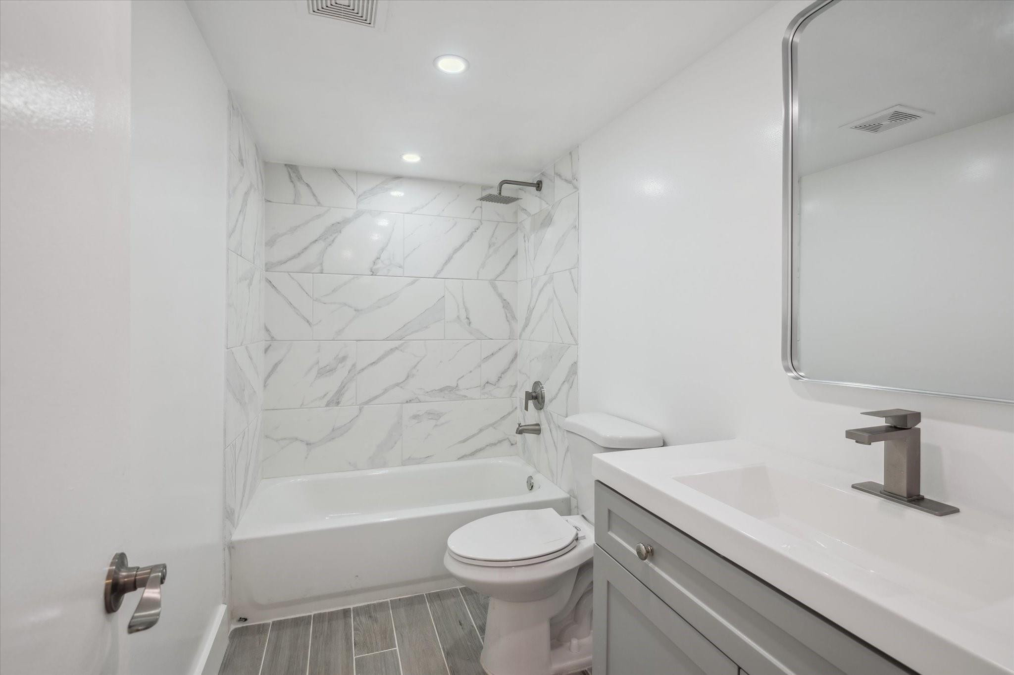 141 SE 3rd #307, Dania Beach FL 33004