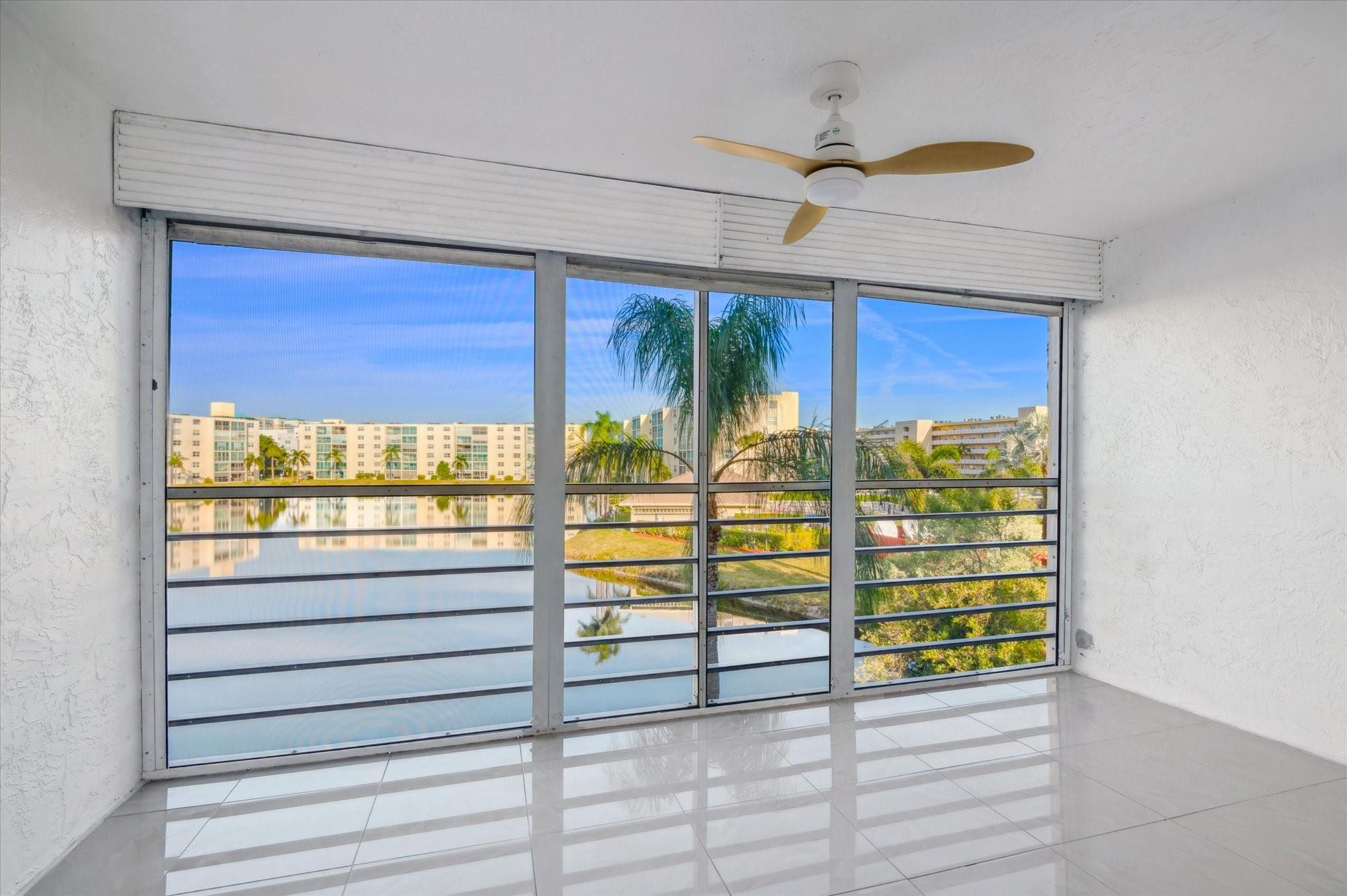 141 SE 3rd #307, Dania Beach FL 33004