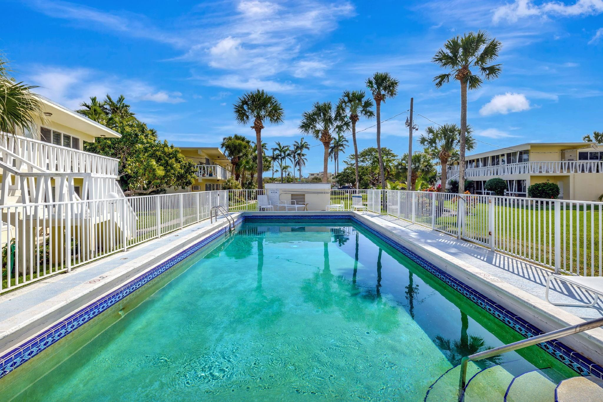 2755 NE 28th #A3, Lighthouse Point FL 33064