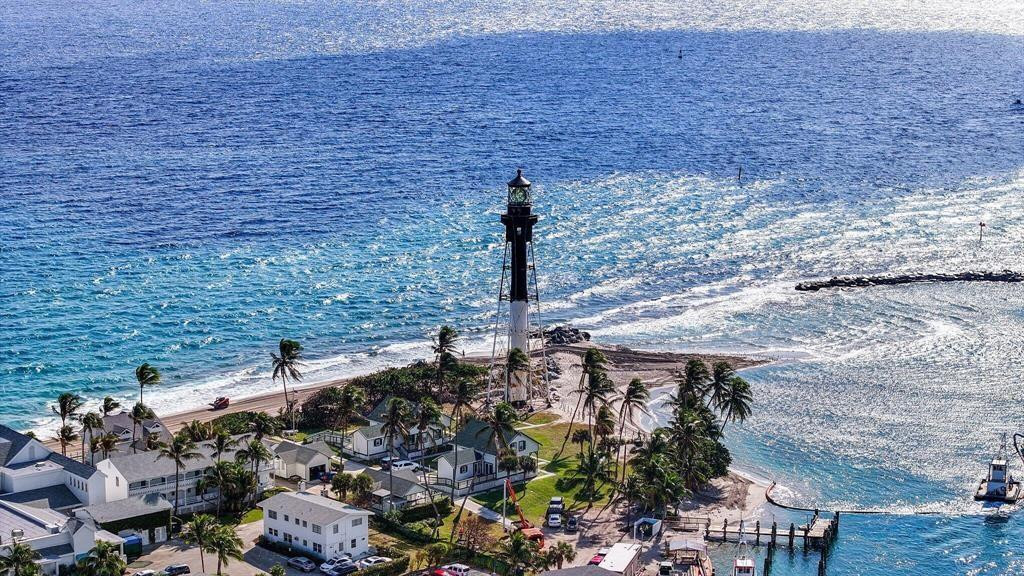 2755 NE 28th #A3, Lighthouse Point FL 33064