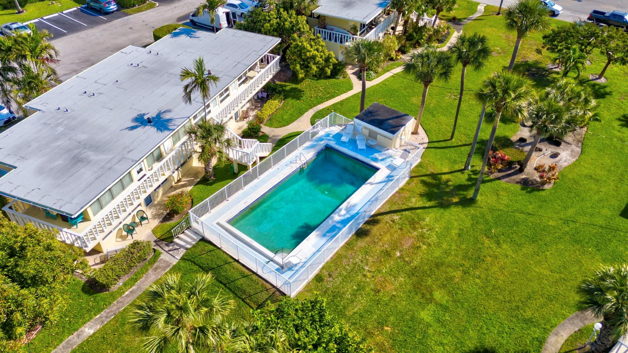 2755 NE 28th #A3, Lighthouse Point FL 33064