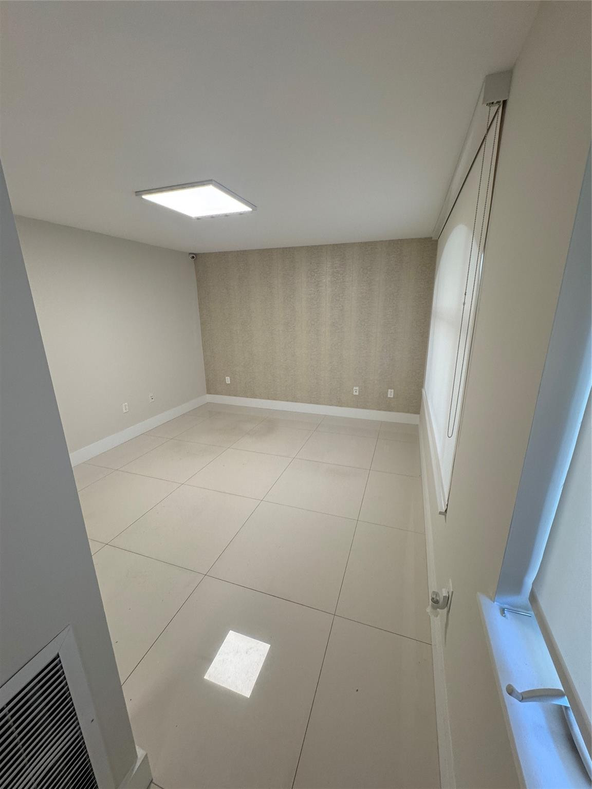 2710 NE 184th, Aventura FL 33160