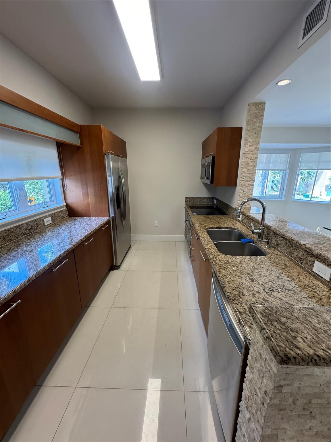 2710 NE 184th, Aventura FL 33160