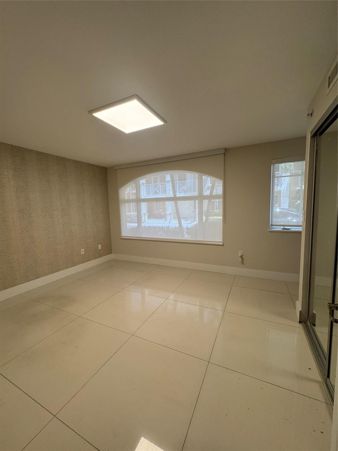 2710 NE 184th, Aventura FL 33160