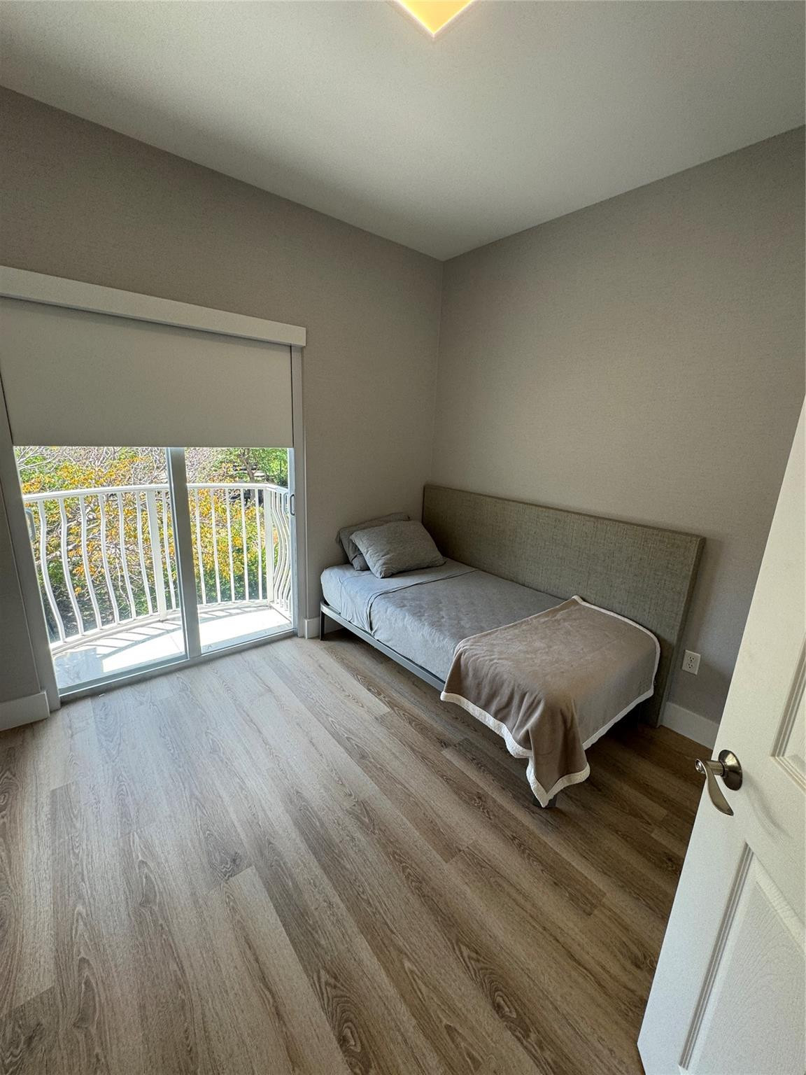2710 NE 184th, Aventura FL 33160