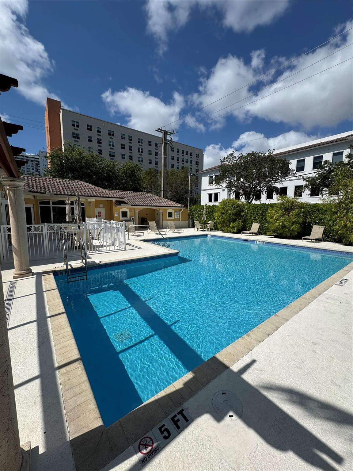 2710 NE 184th, Aventura FL 33160