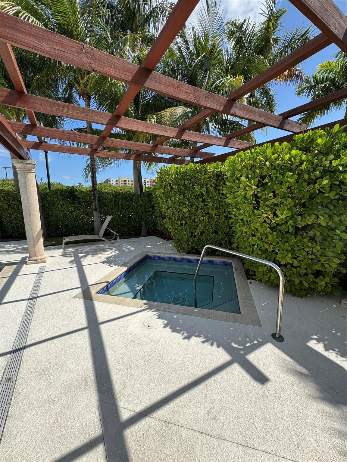 2710 NE 184th, Aventura FL 33160