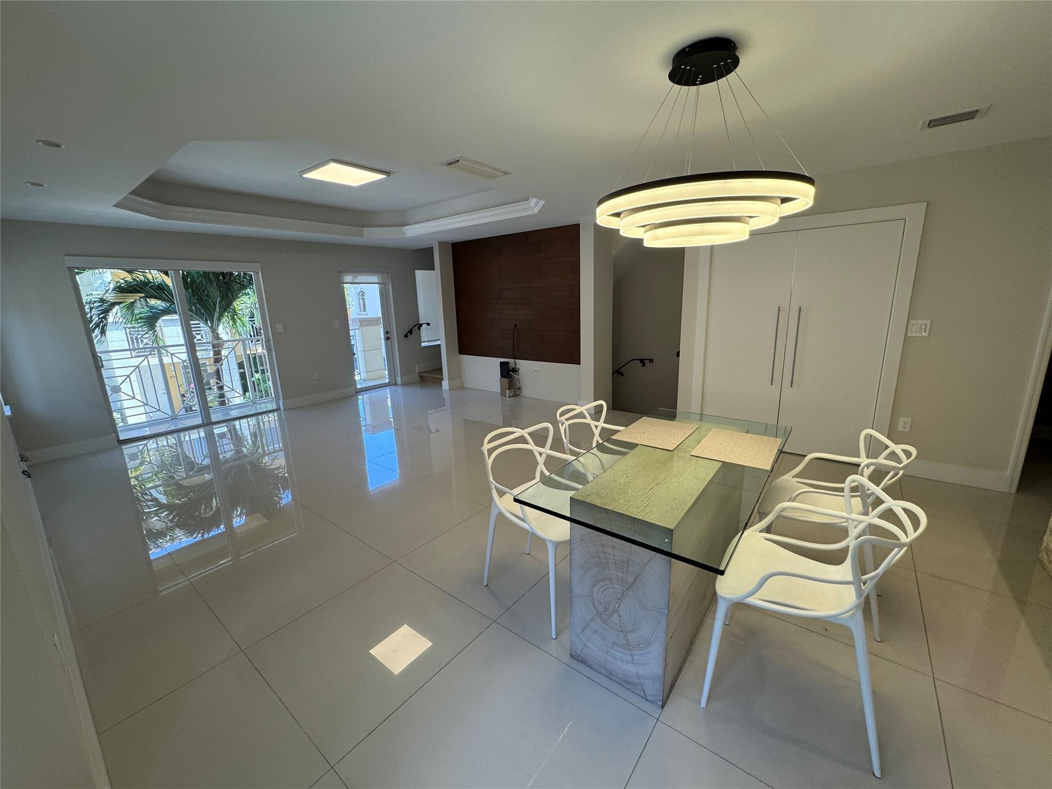 2710 NE 184th, Aventura FL 33160
