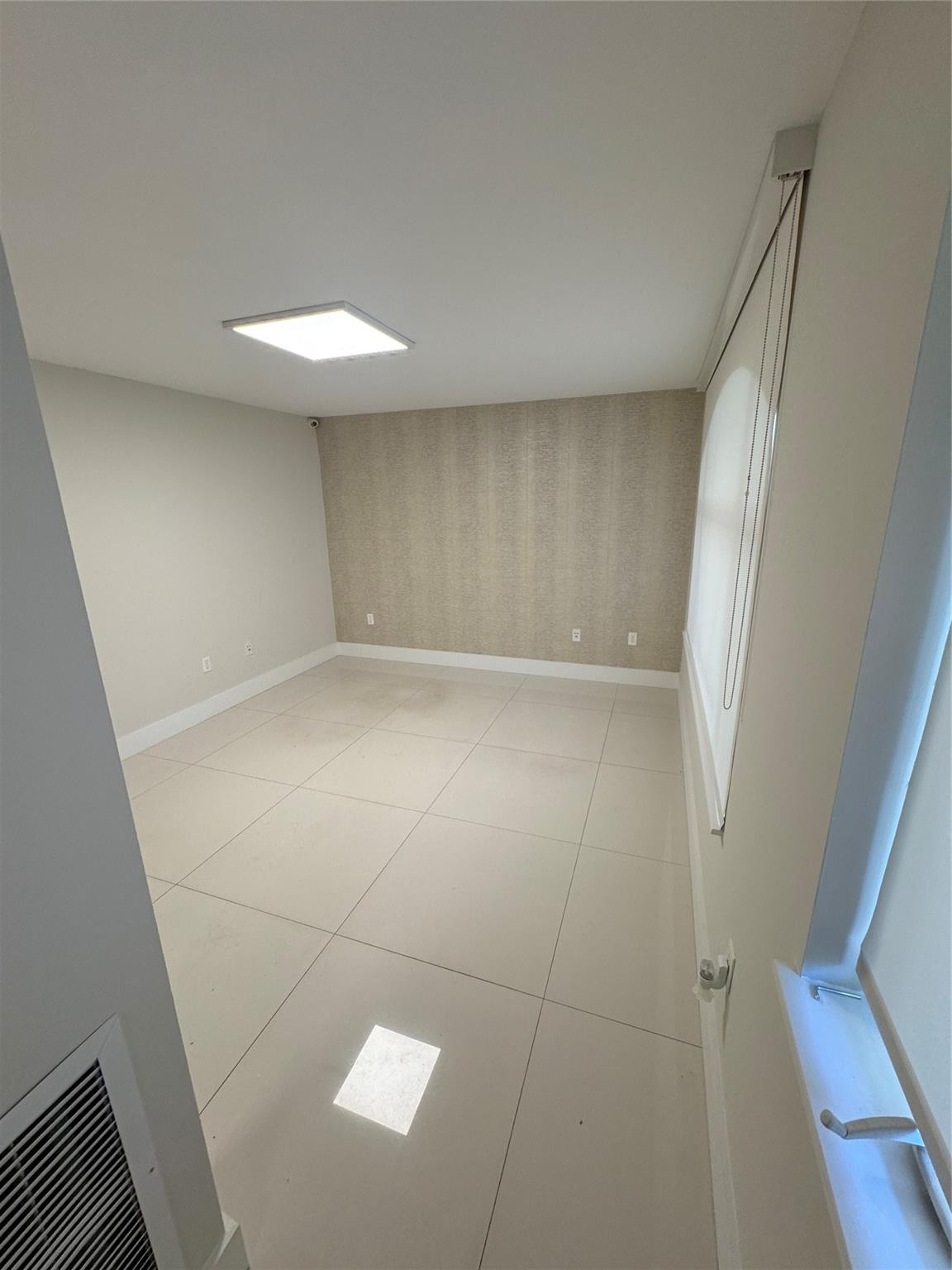2710 NE 184th, Aventura FL 33160