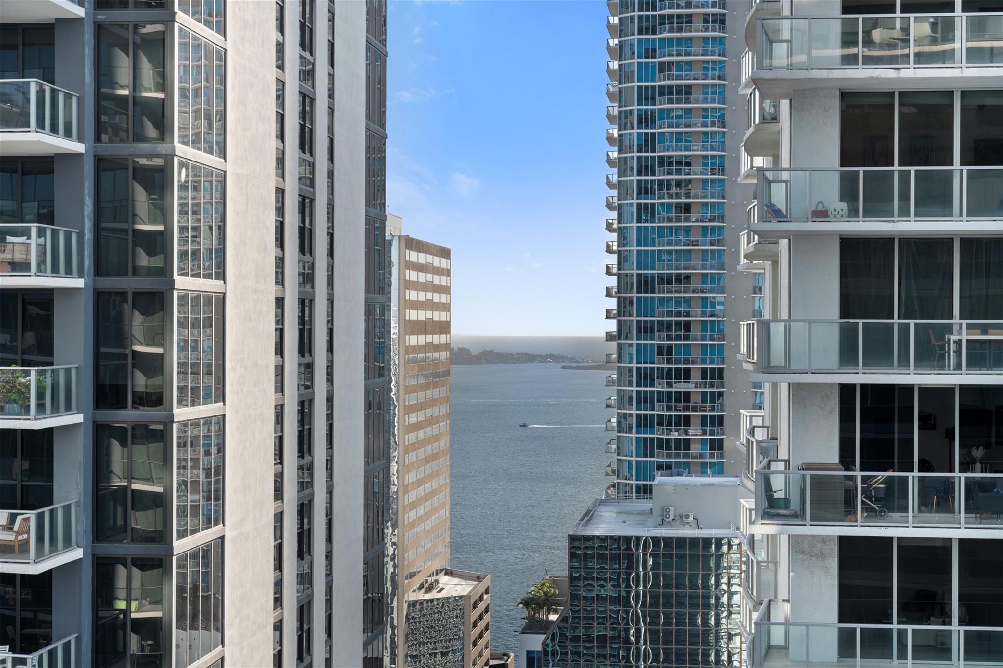 1000 Brickell Plz #3103, Miami FL 33131