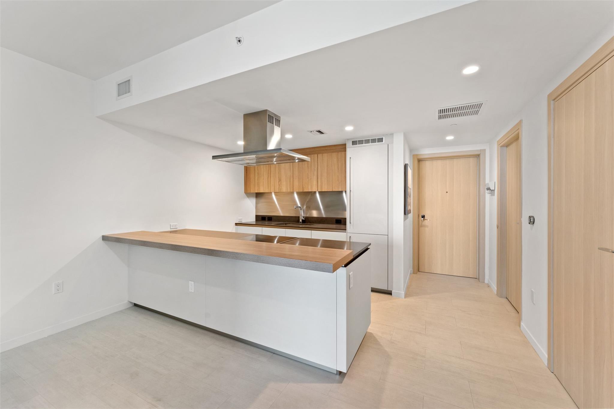 1000 Brickell Plz #3103, Miami FL 33131