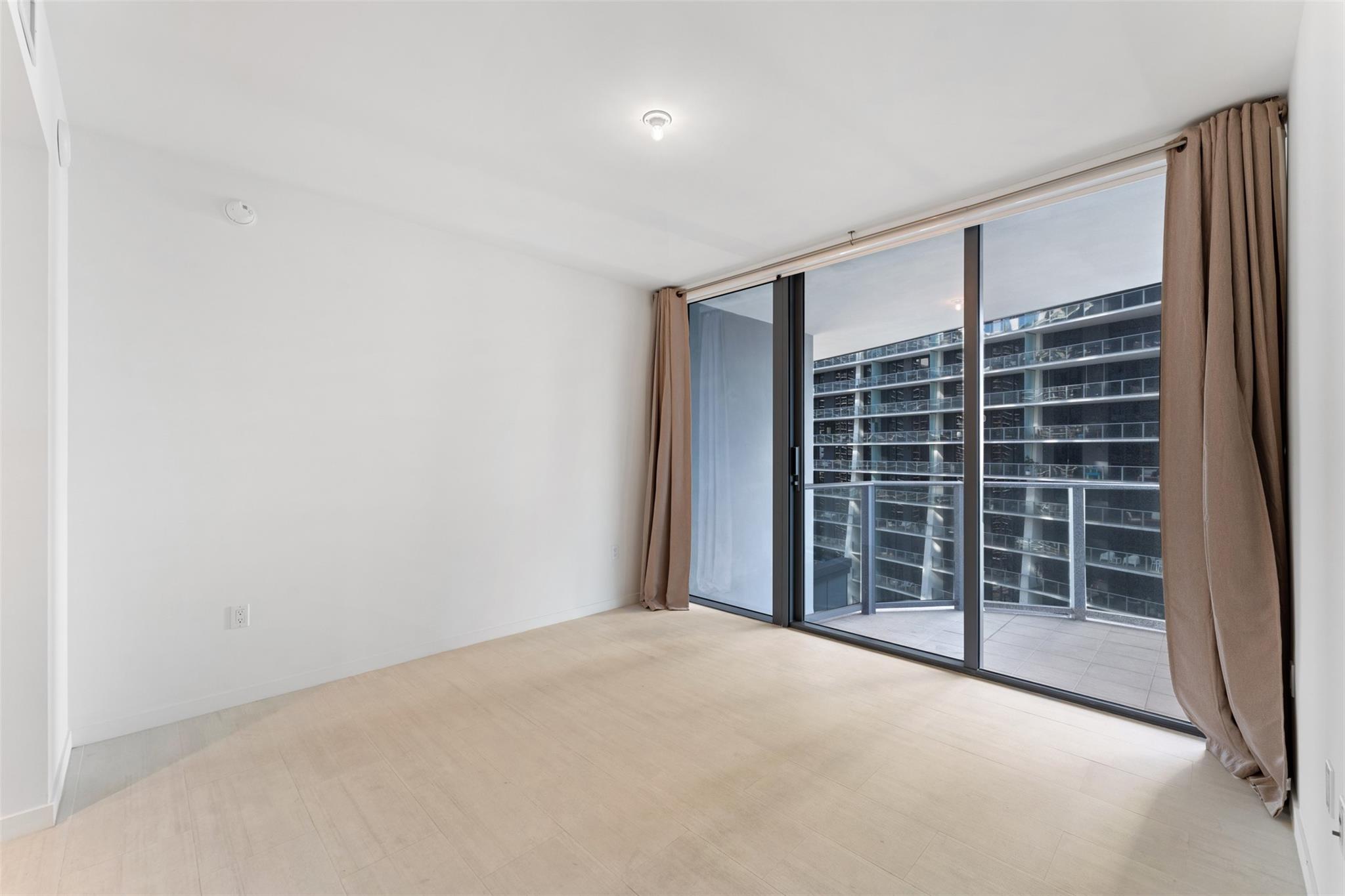 1000 Brickell Plz #3103, Miami FL 33131