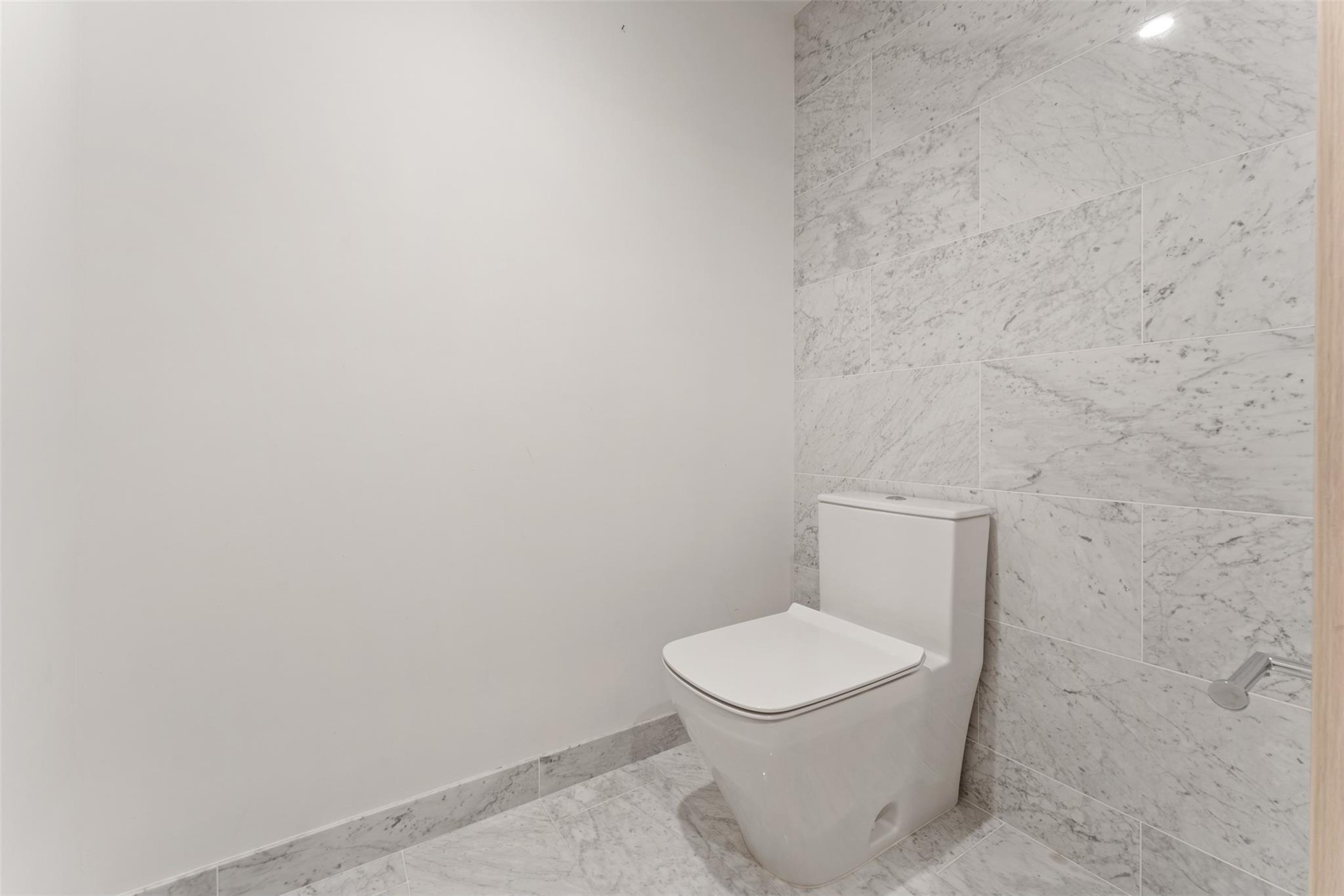 1000 Brickell Plz #3103, Miami FL 33131