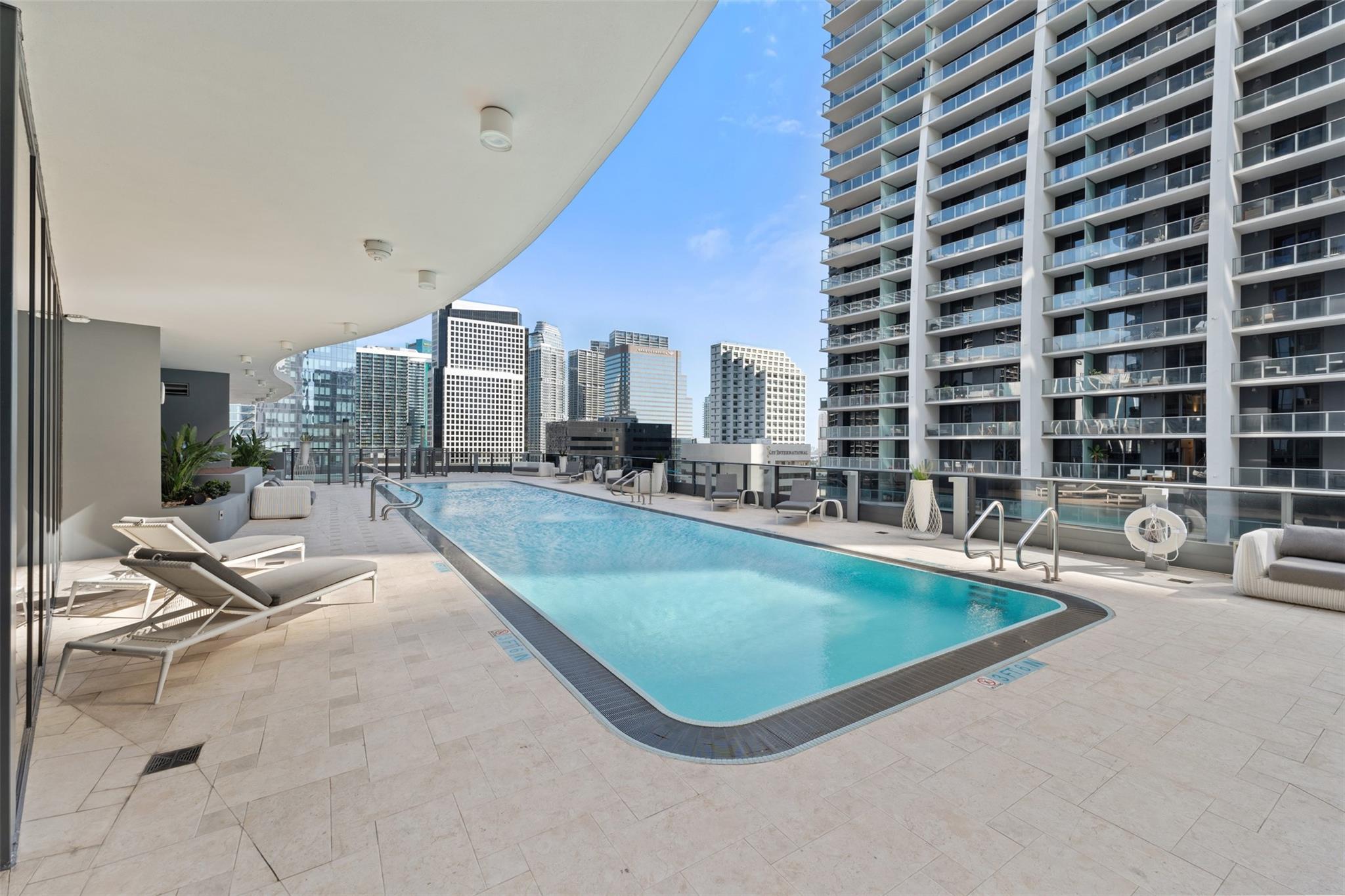 1000 Brickell Plz #3103, Miami FL 33131