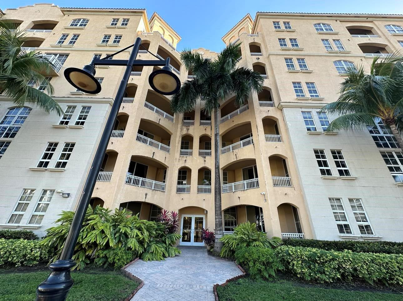 3001 NE 185th #111, Aventura FL 33180