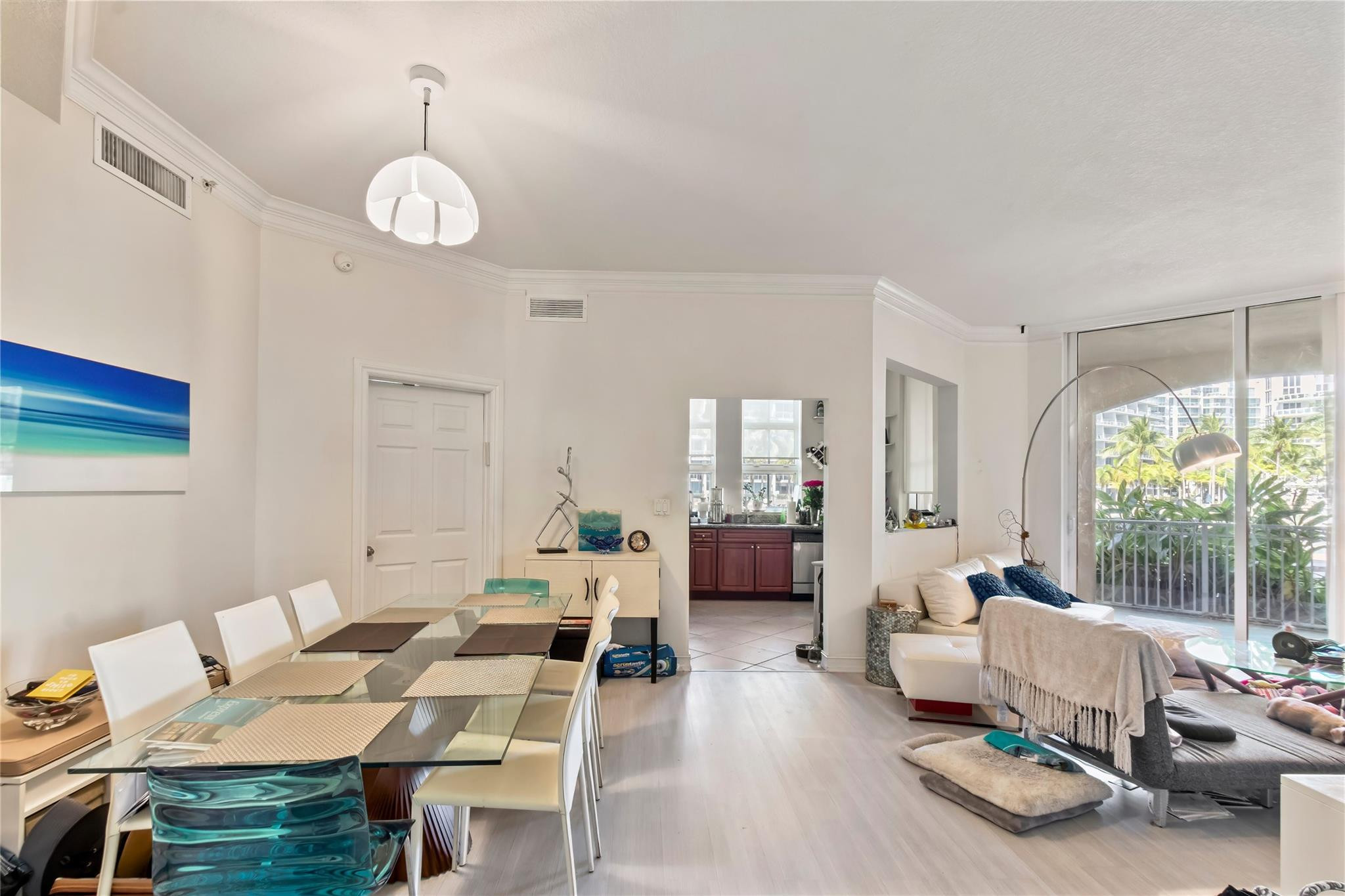 3001 NE 185th #111, Aventura FL 33180