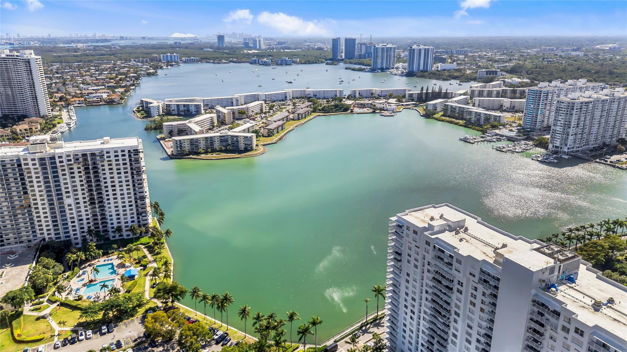3001 NE 185th #111, Aventura FL 33180