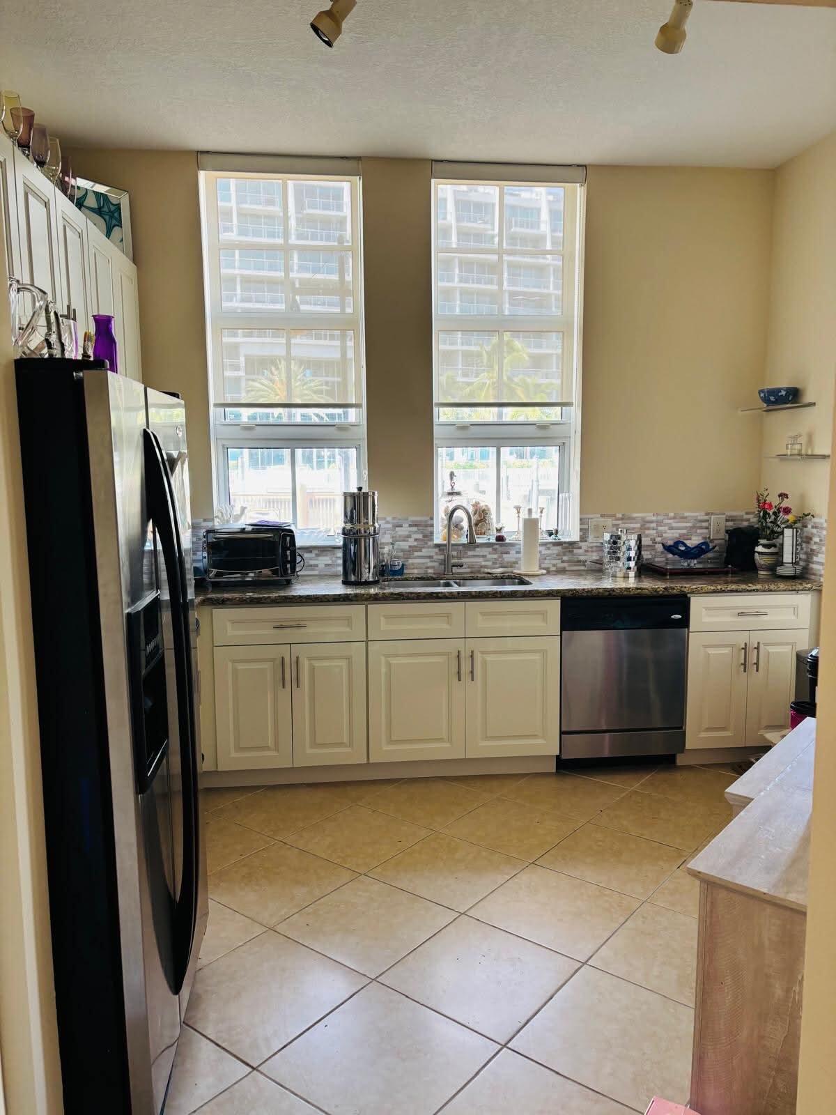 3001 NE 185th #111, Aventura FL 33180