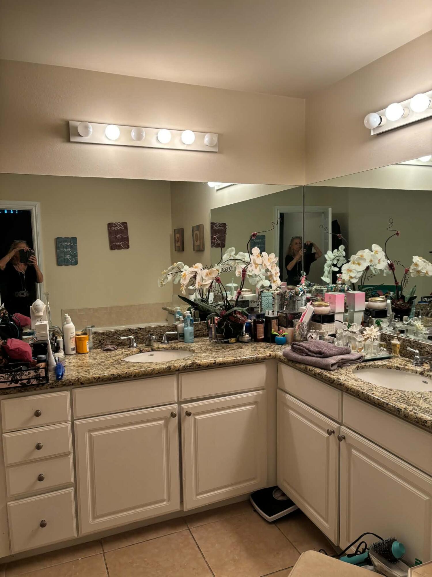 3001 NE 185th #111, Aventura FL 33180