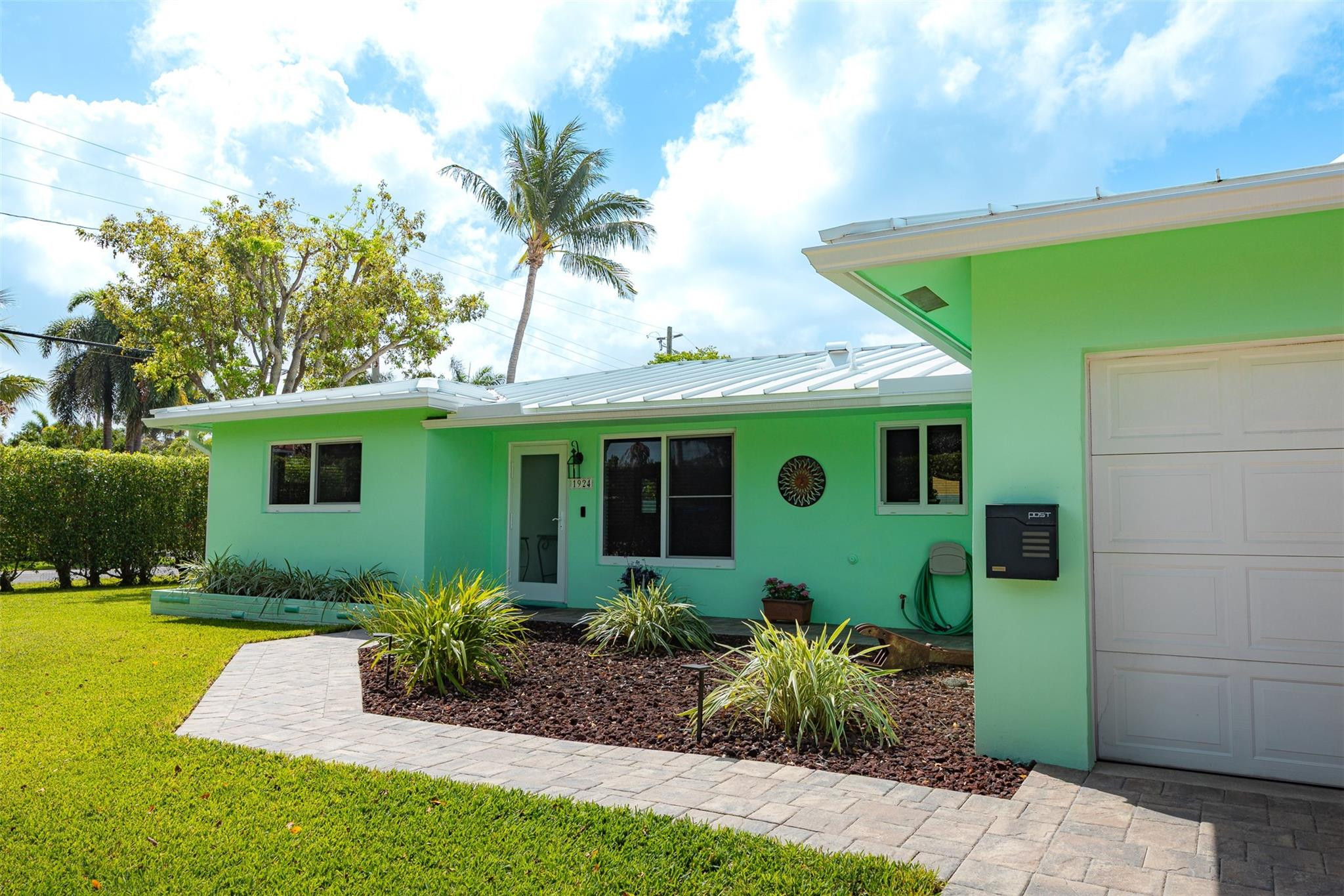 1924 NE 18th, Fort Lauderdale FL 33305