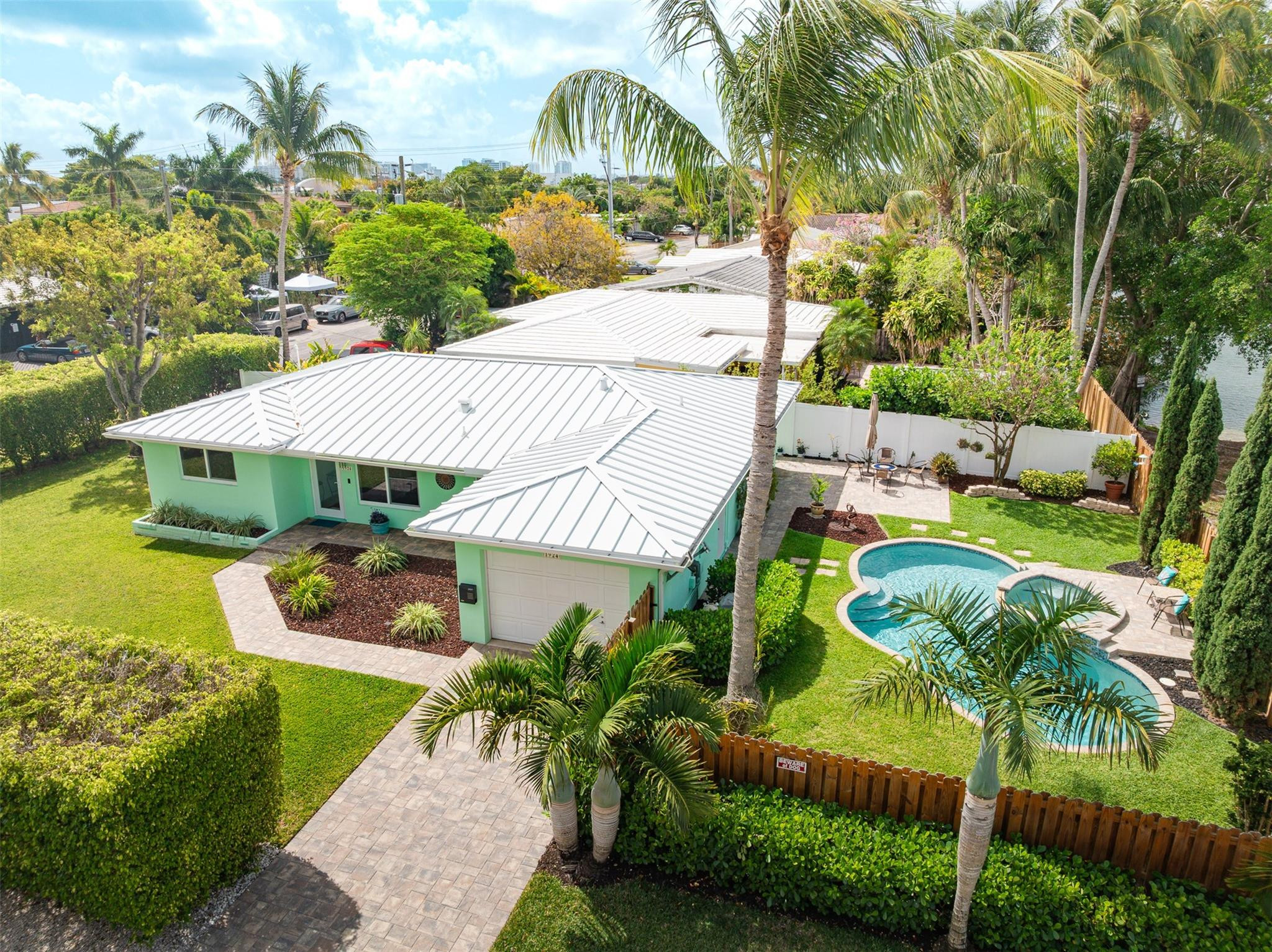 1924 NE 18th, Fort Lauderdale FL 33305