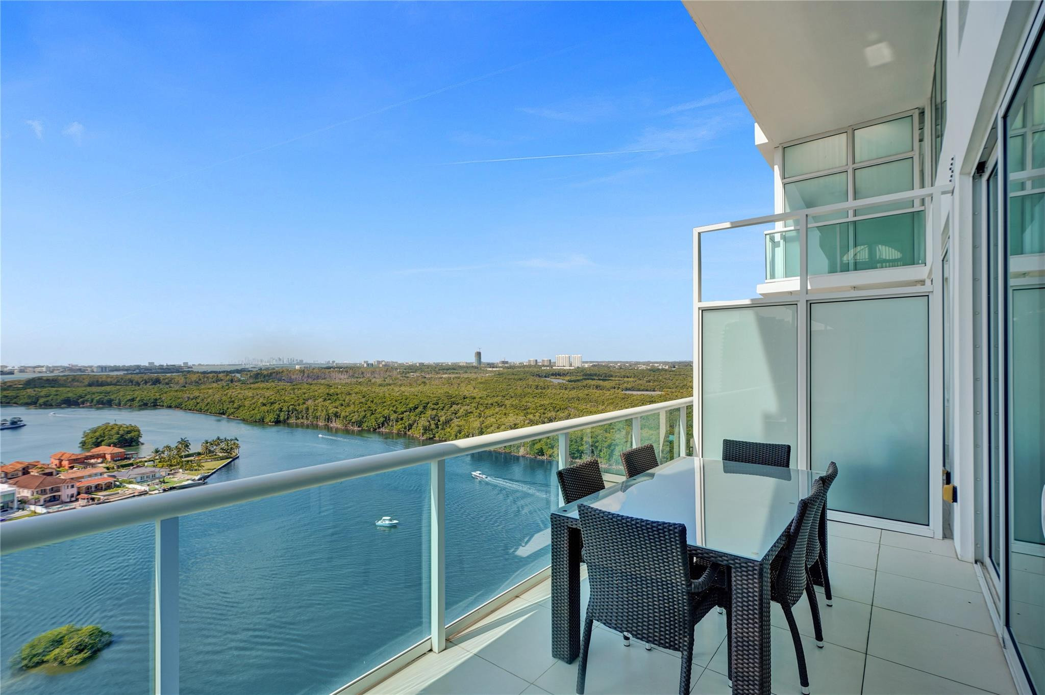 400 Sunny Isles #2005, Sunny Isles Beach FL 33160