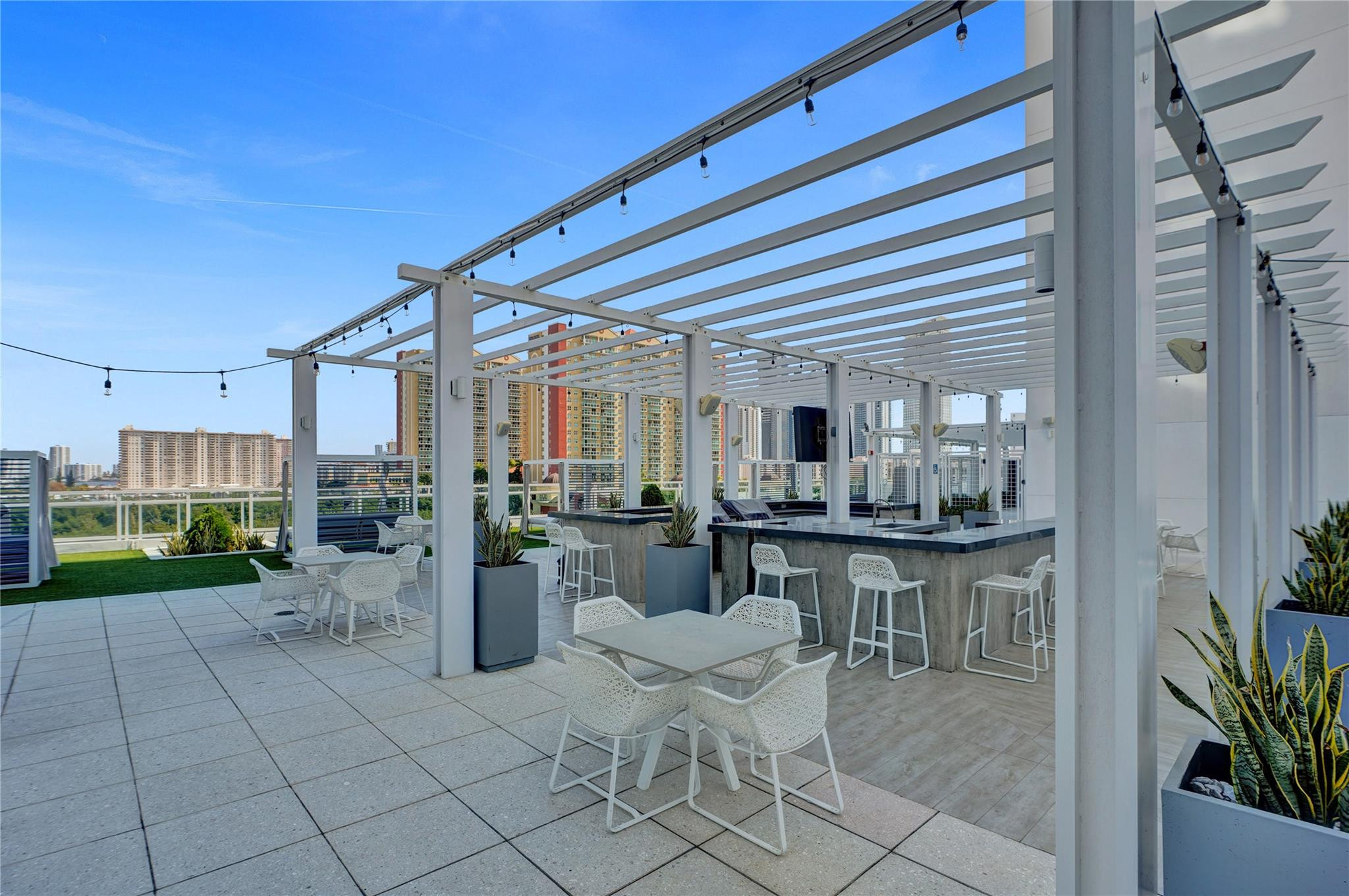 400 Sunny Isles #2005, Sunny Isles Beach FL 33160