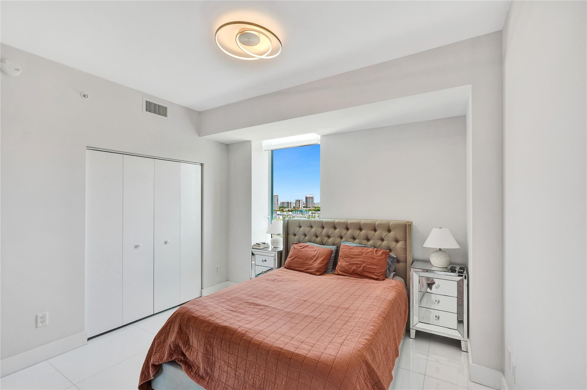 400 Sunny Isles #2005, Sunny Isles Beach FL 33160