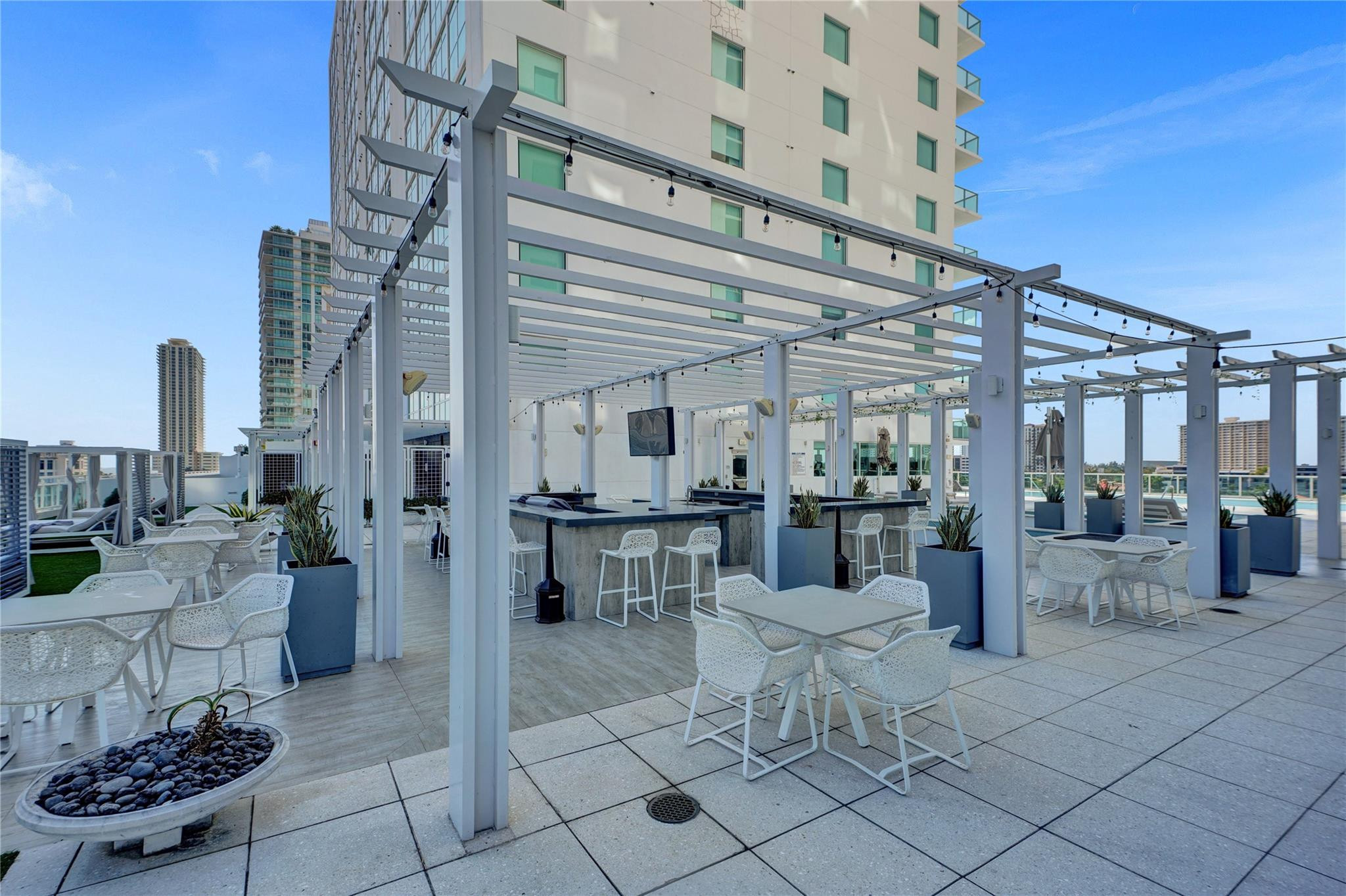 400 Sunny Isles #2005, Sunny Isles Beach FL 33160