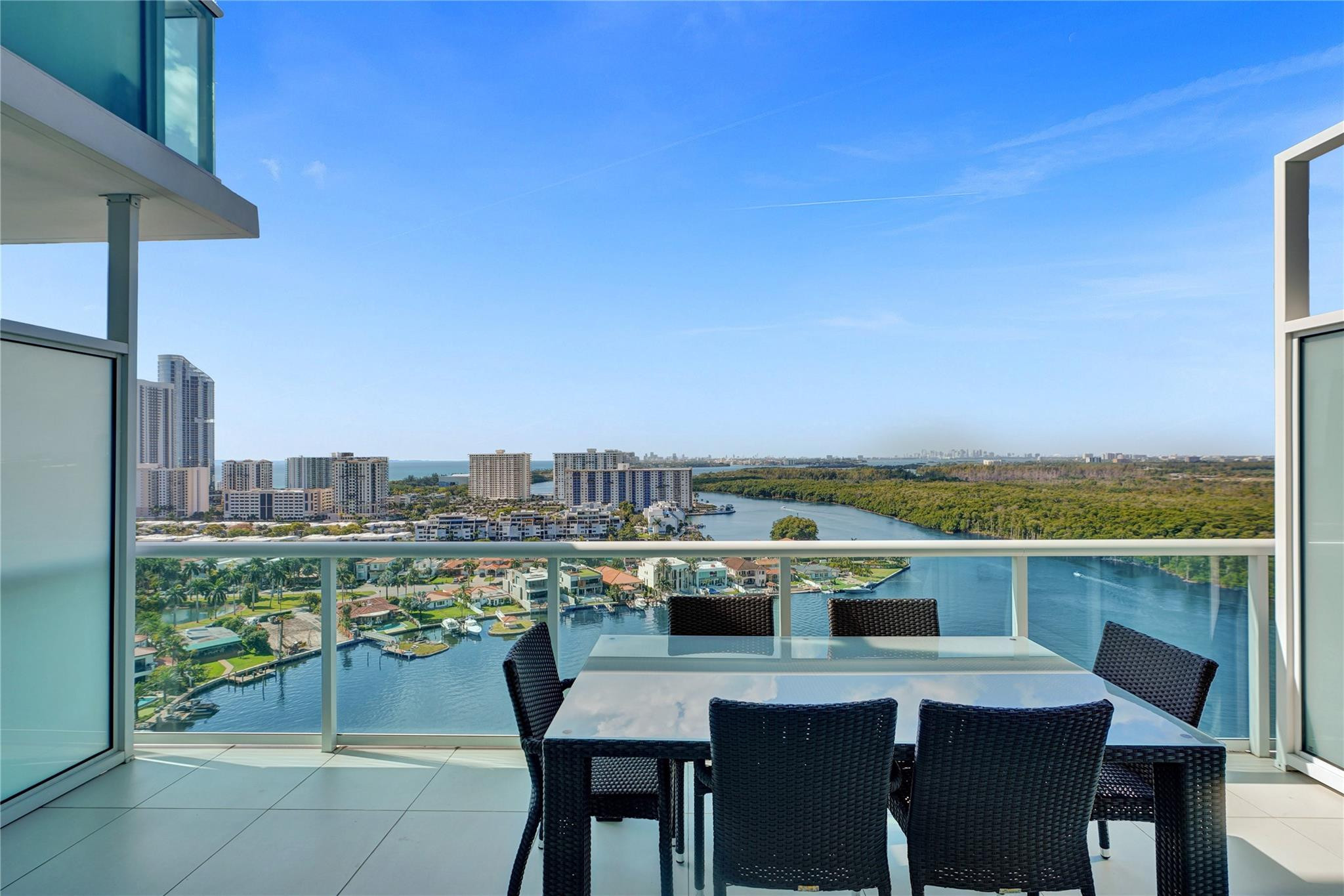 400 Sunny Isles #2005, Sunny Isles Beach FL 33160