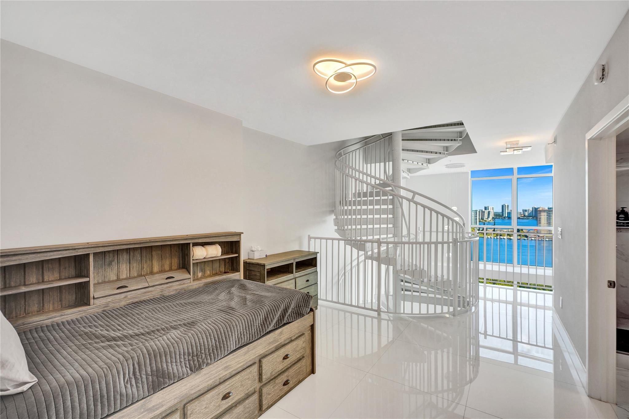 400 Sunny Isles #2005, Sunny Isles Beach FL 33160