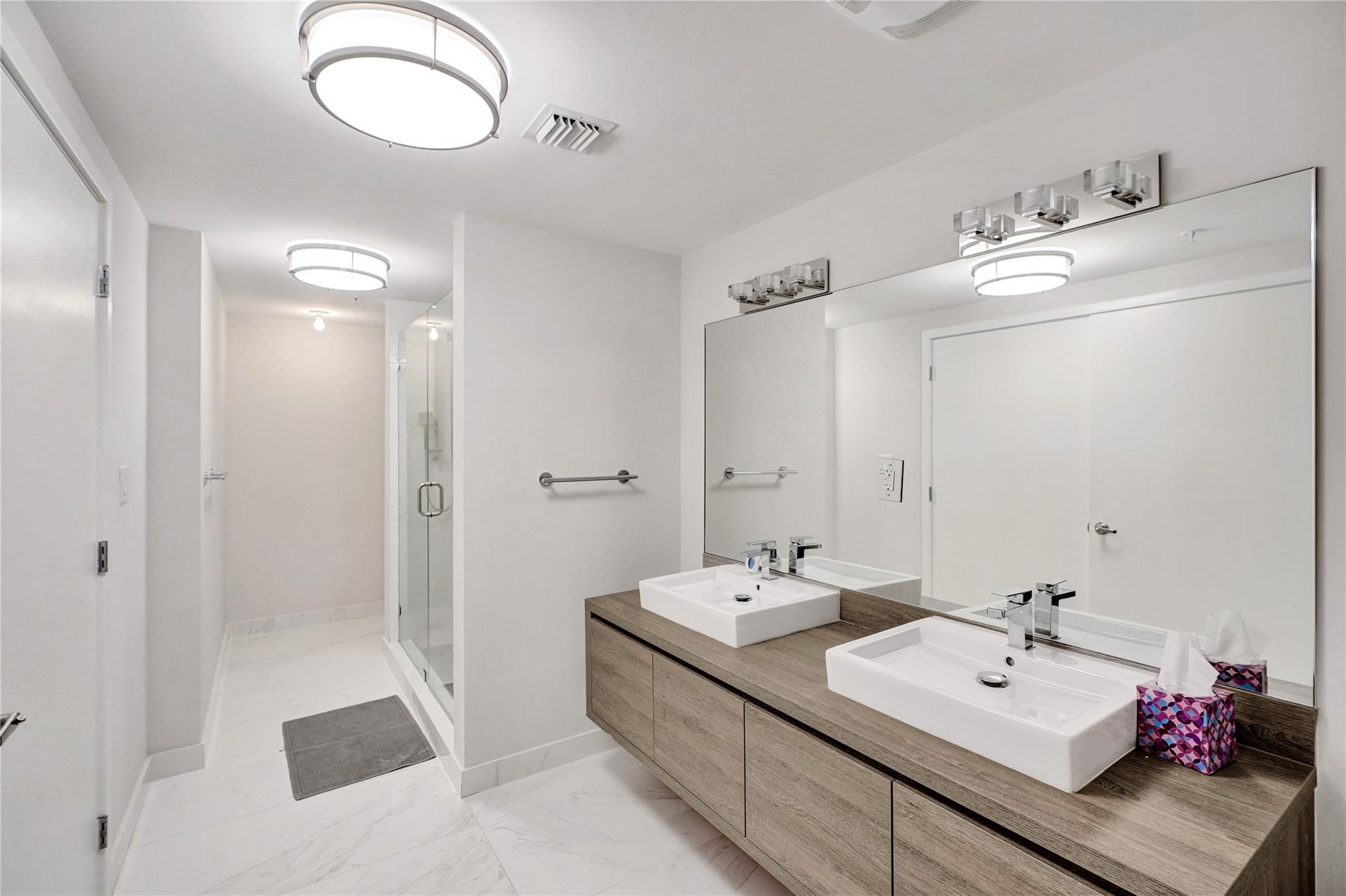 400 Sunny Isles #2005, Sunny Isles Beach FL 33160