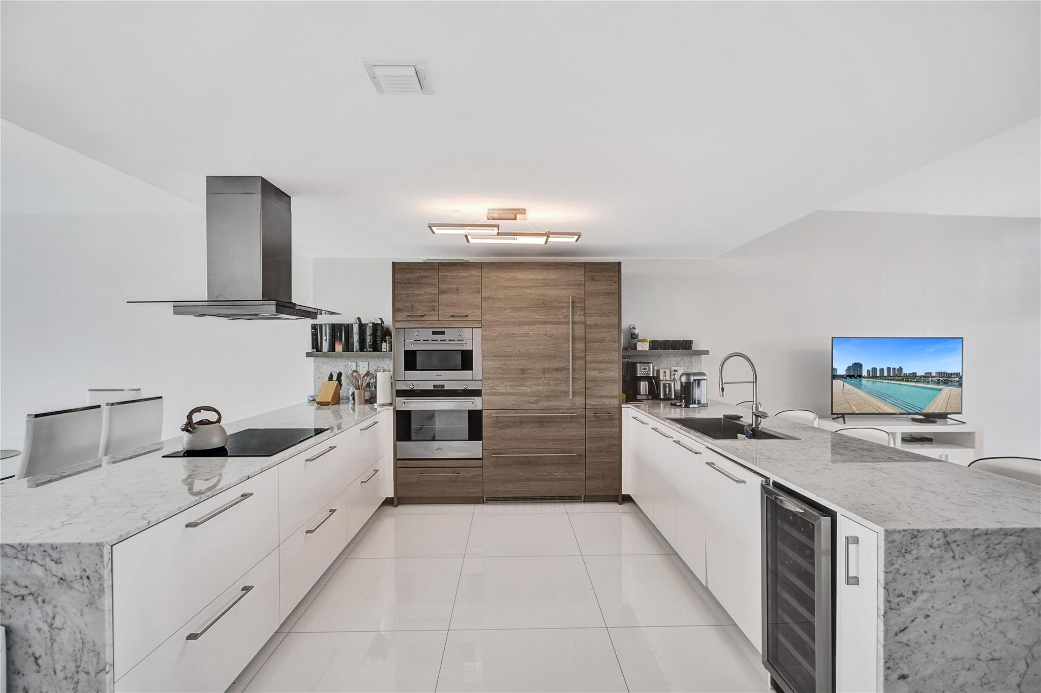 400 Sunny Isles #2005, Sunny Isles Beach FL 33160