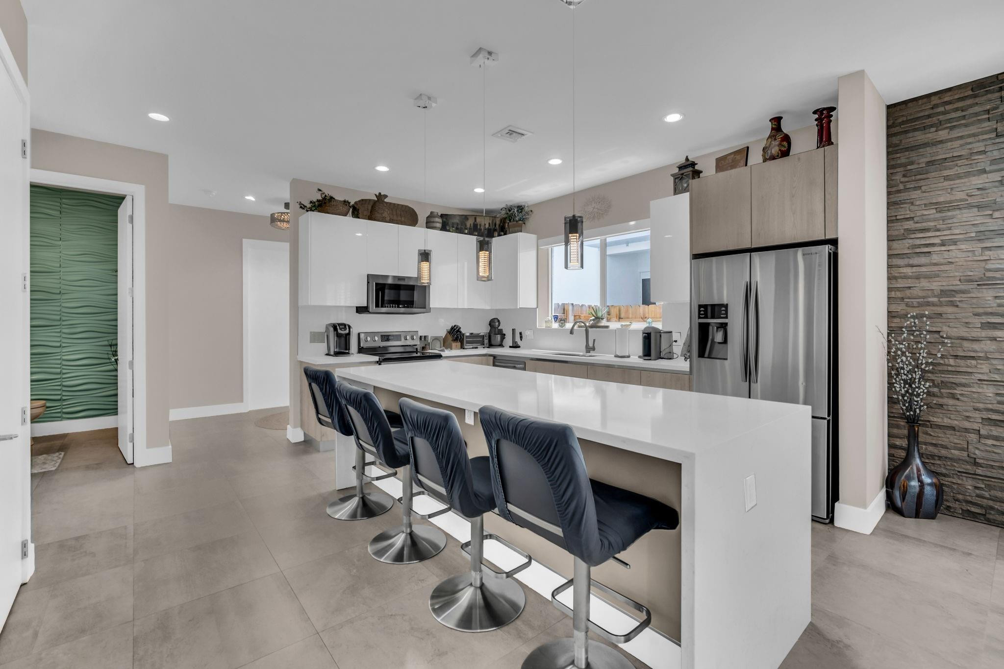807 SW 7th, Fort Lauderdale FL 33315