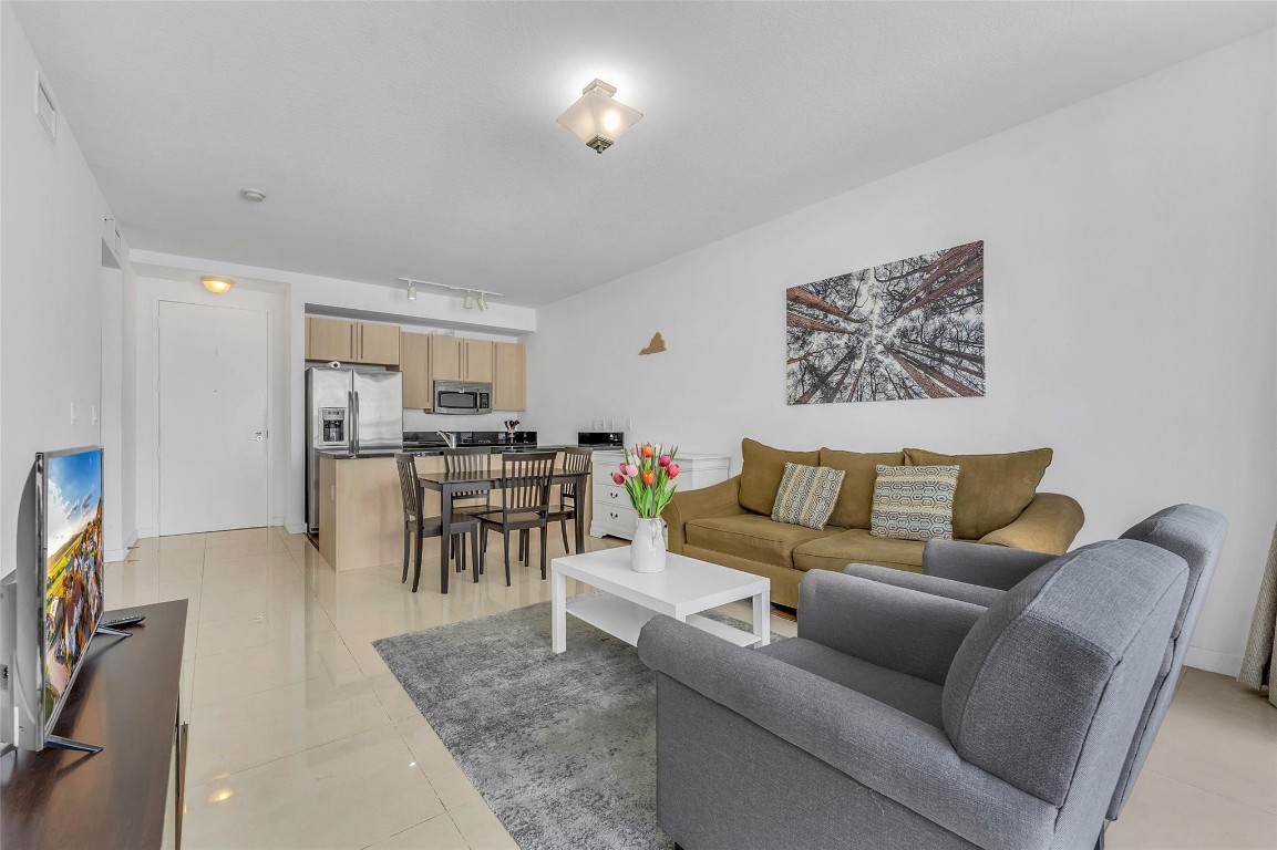 1111 SW 1st #1224N, Miami FL 33130
