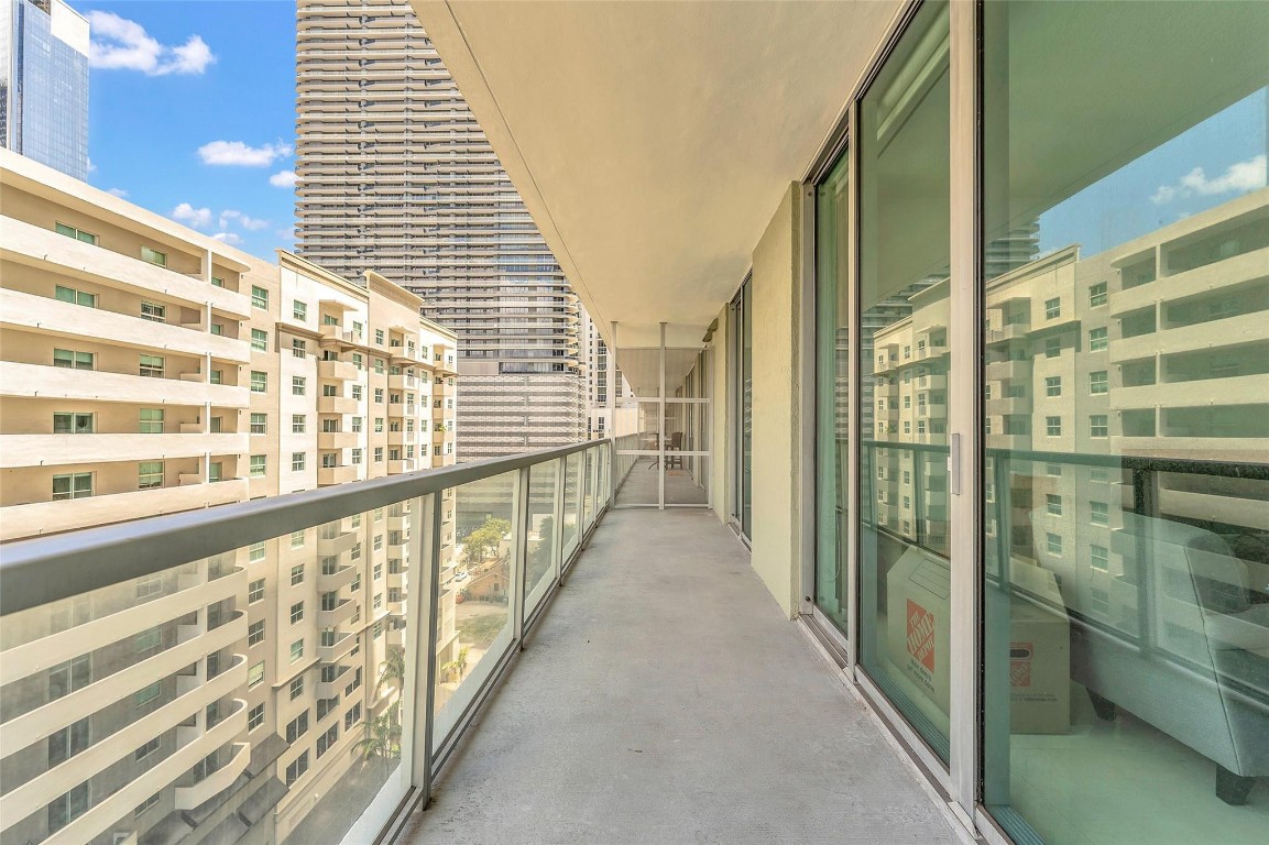 1111 SW 1st #1224N, Miami FL 33130